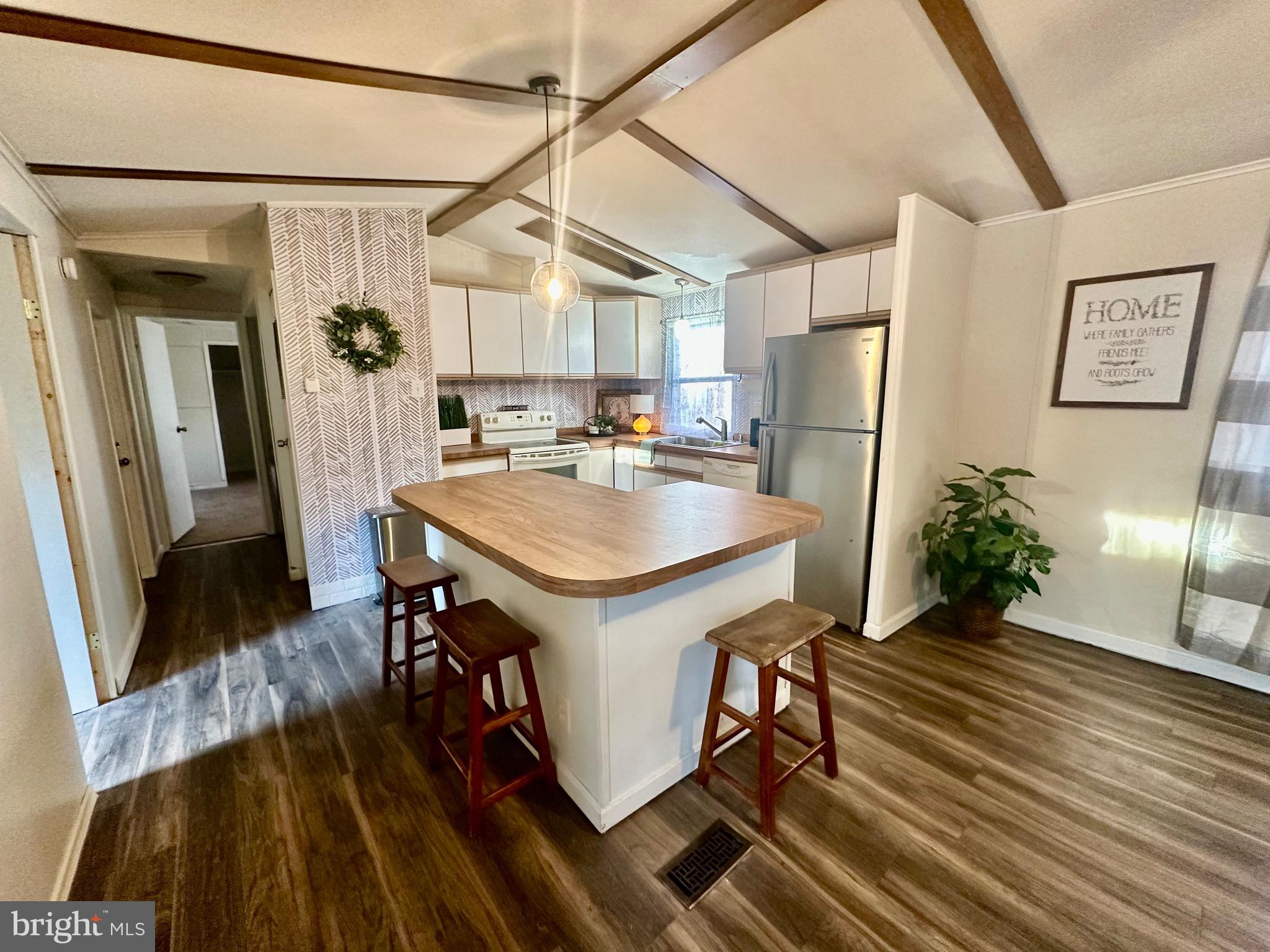 WILLIAMS ESTATES - Residential