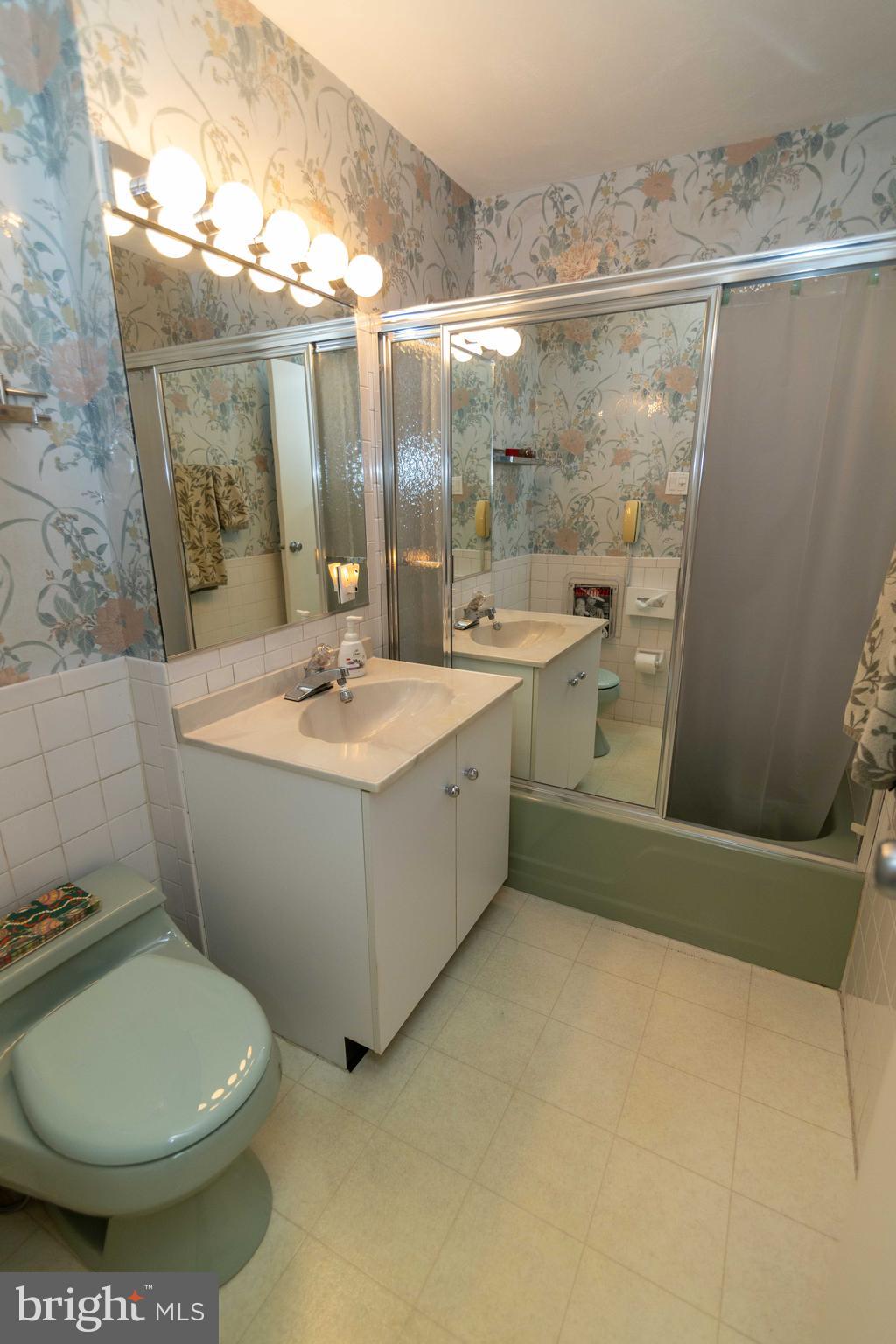 HICKORY HILL - Residential