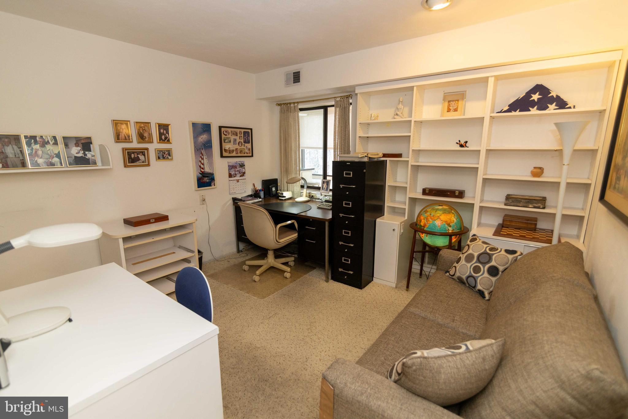 HICKORY HILL - Residential