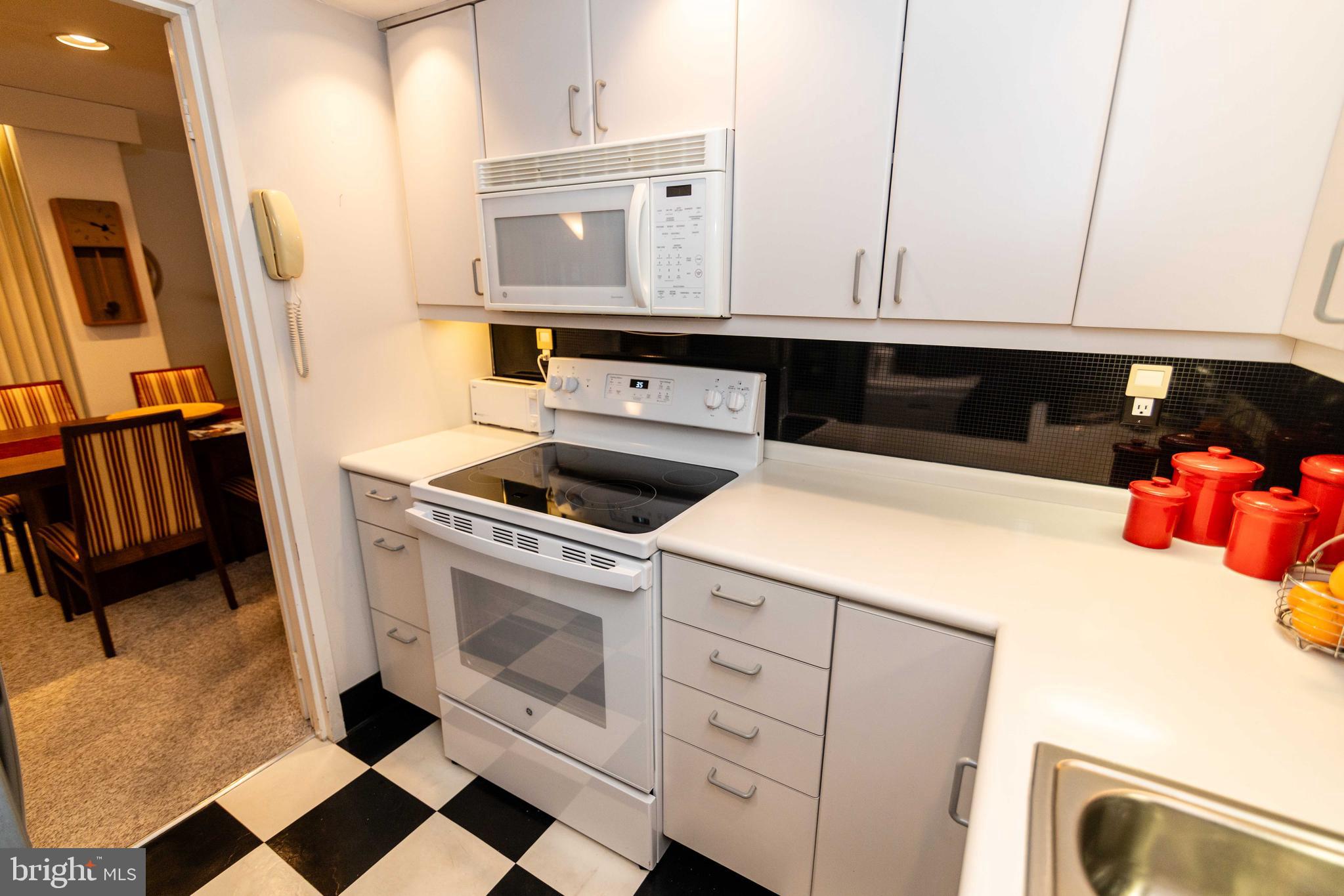 HICKORY HILL - Residential