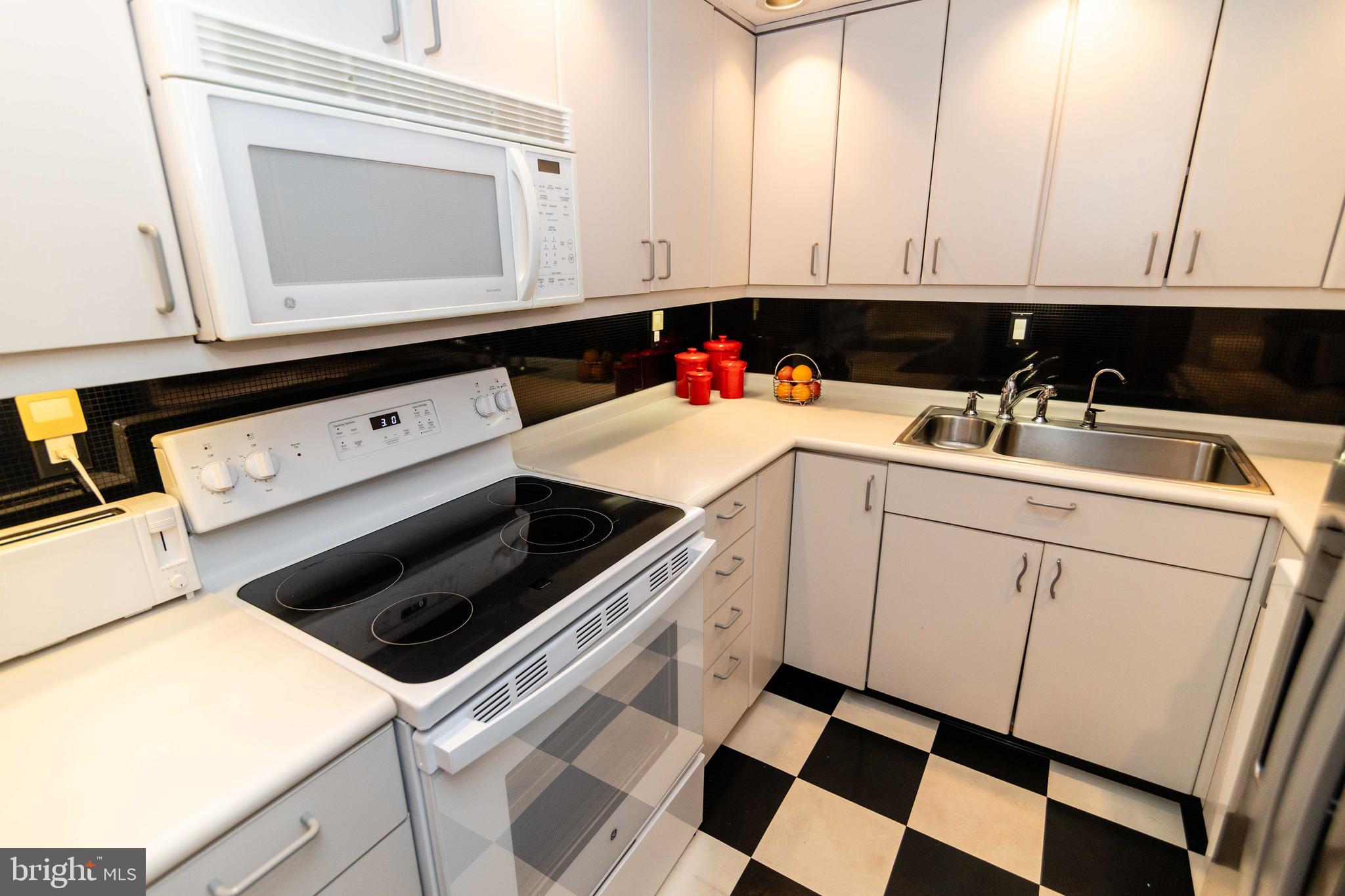 HICKORY HILL - Residential