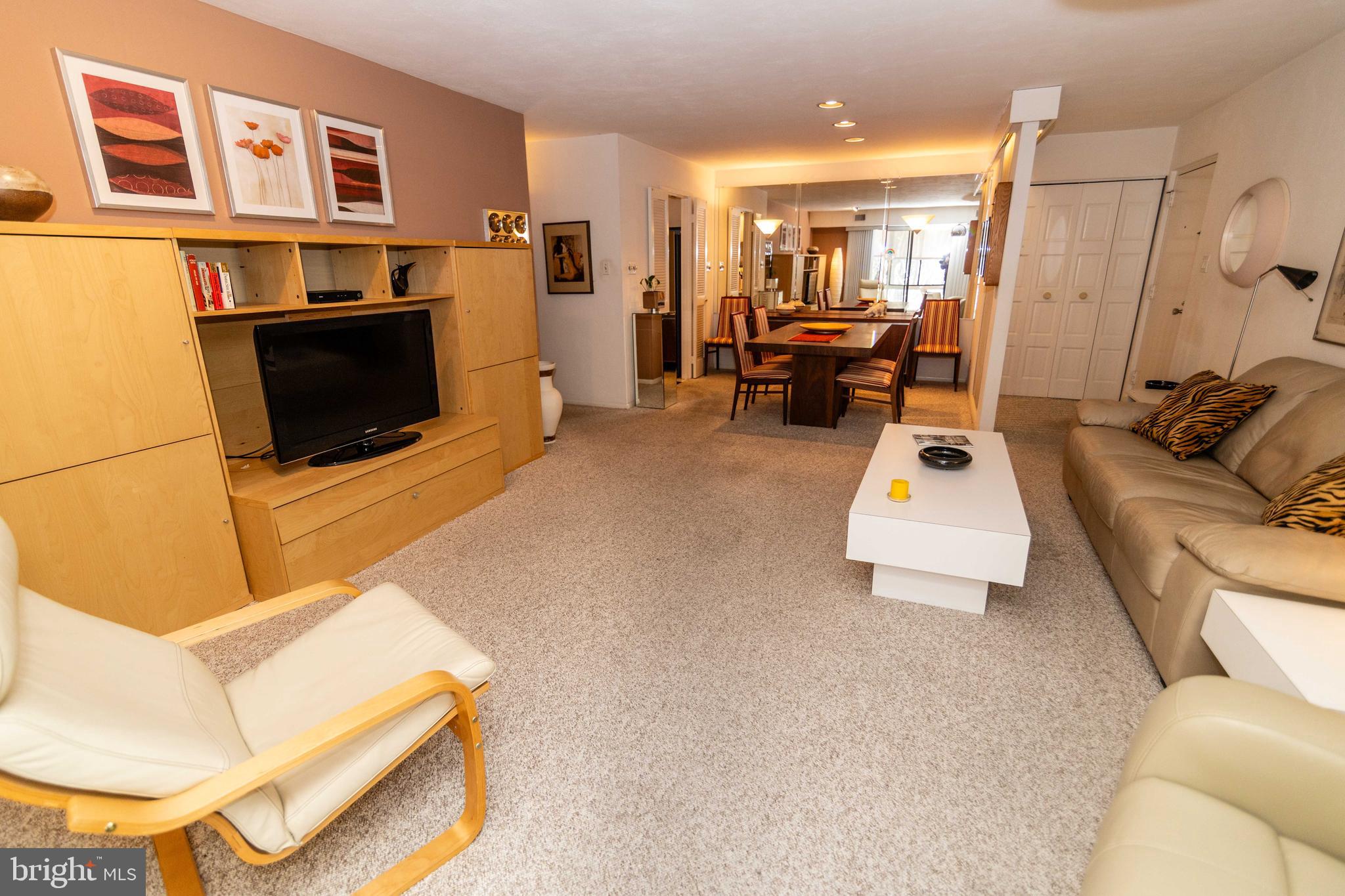 HICKORY HILL - Residential