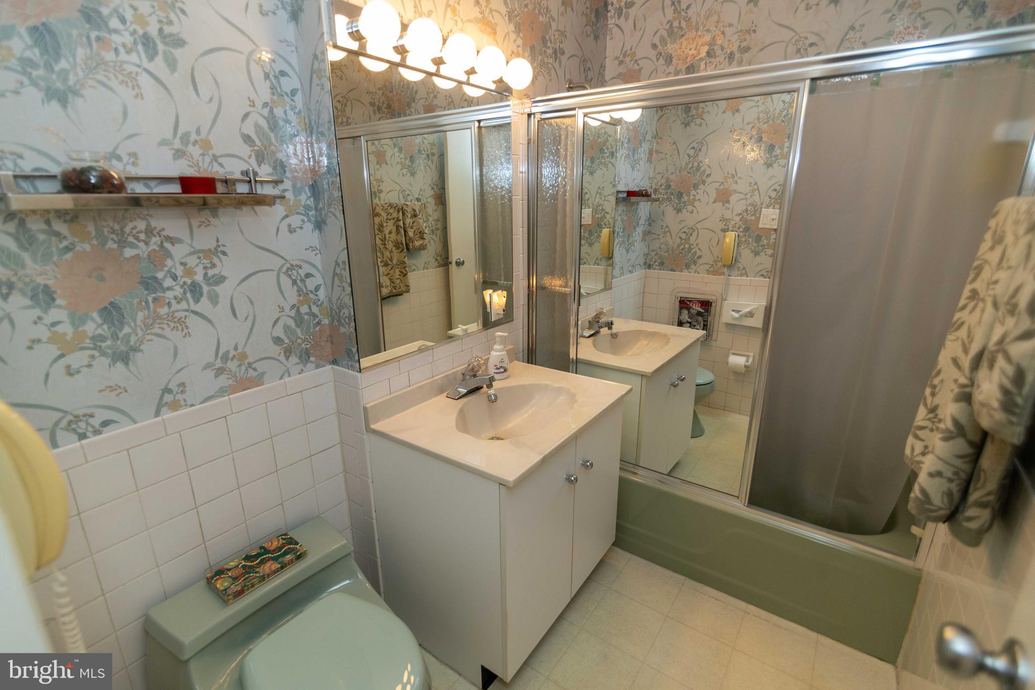 HICKORY HILL - Residential