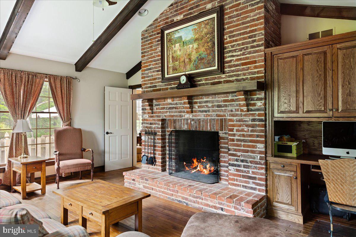 DOYLESTOWN - Residential