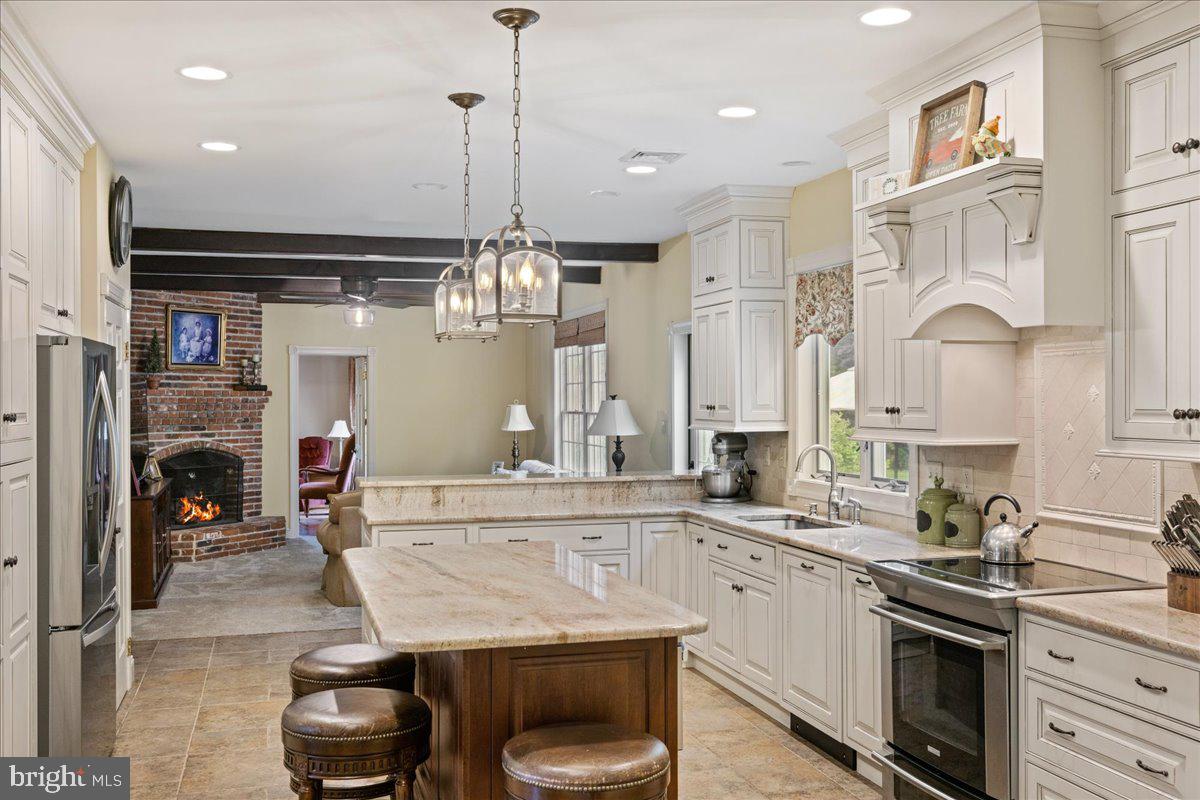 DOYLESTOWN - Residential