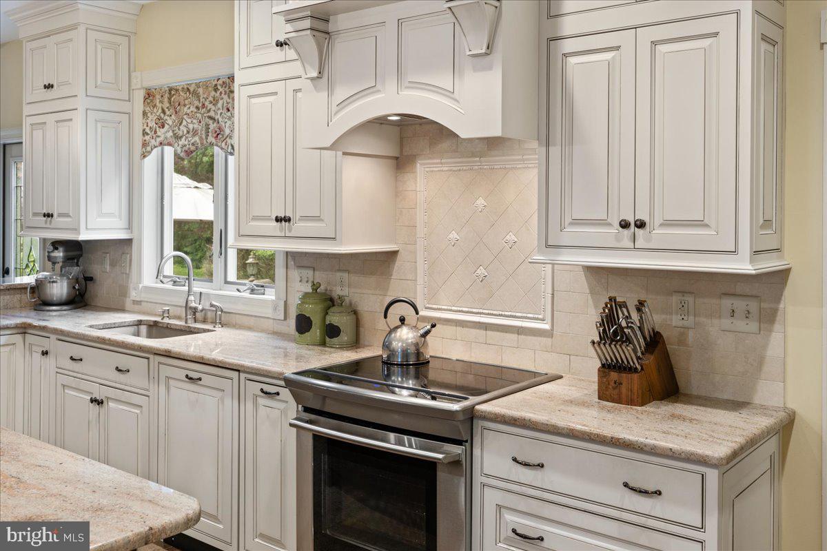 DOYLESTOWN - Residential