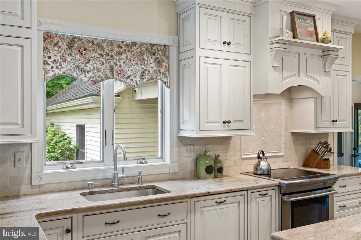 DOYLESTOWN - Residential