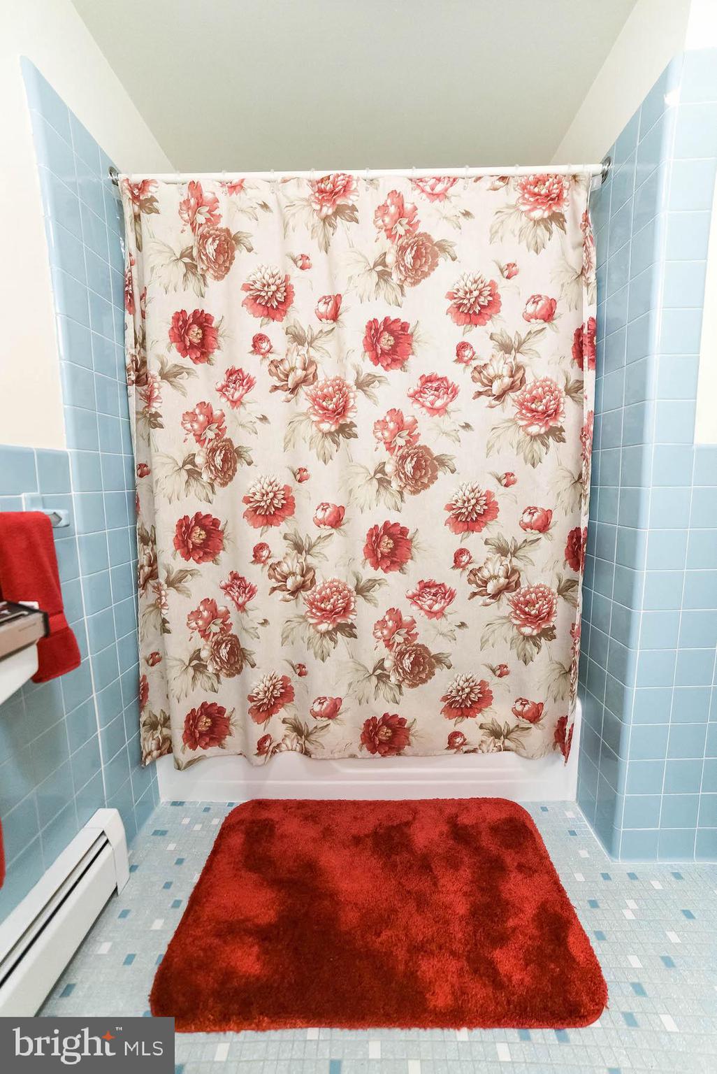 GOLDEN BEACH - Residential