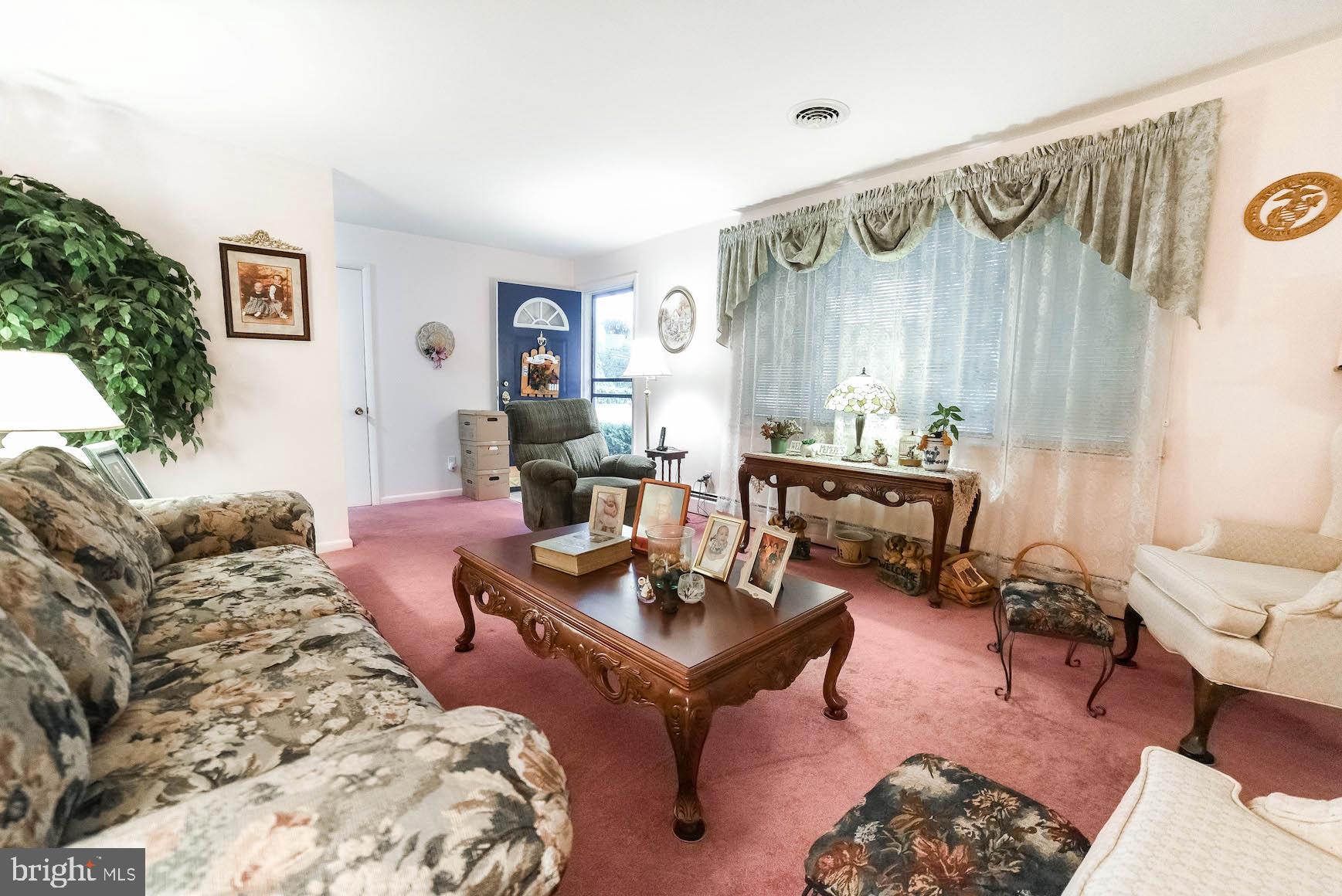 GOLDEN BEACH - Residential