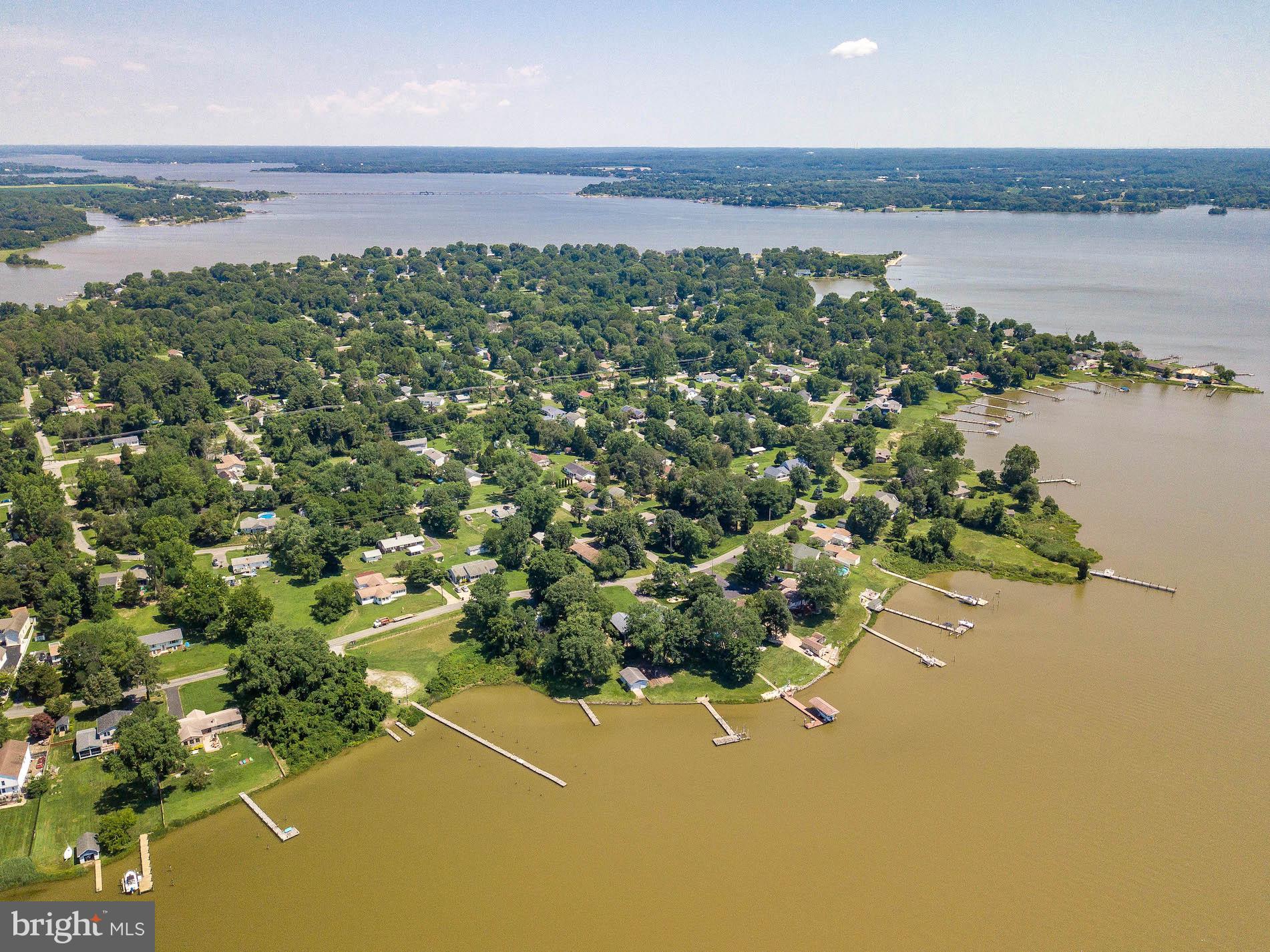 GOLDEN BEACH - Residential