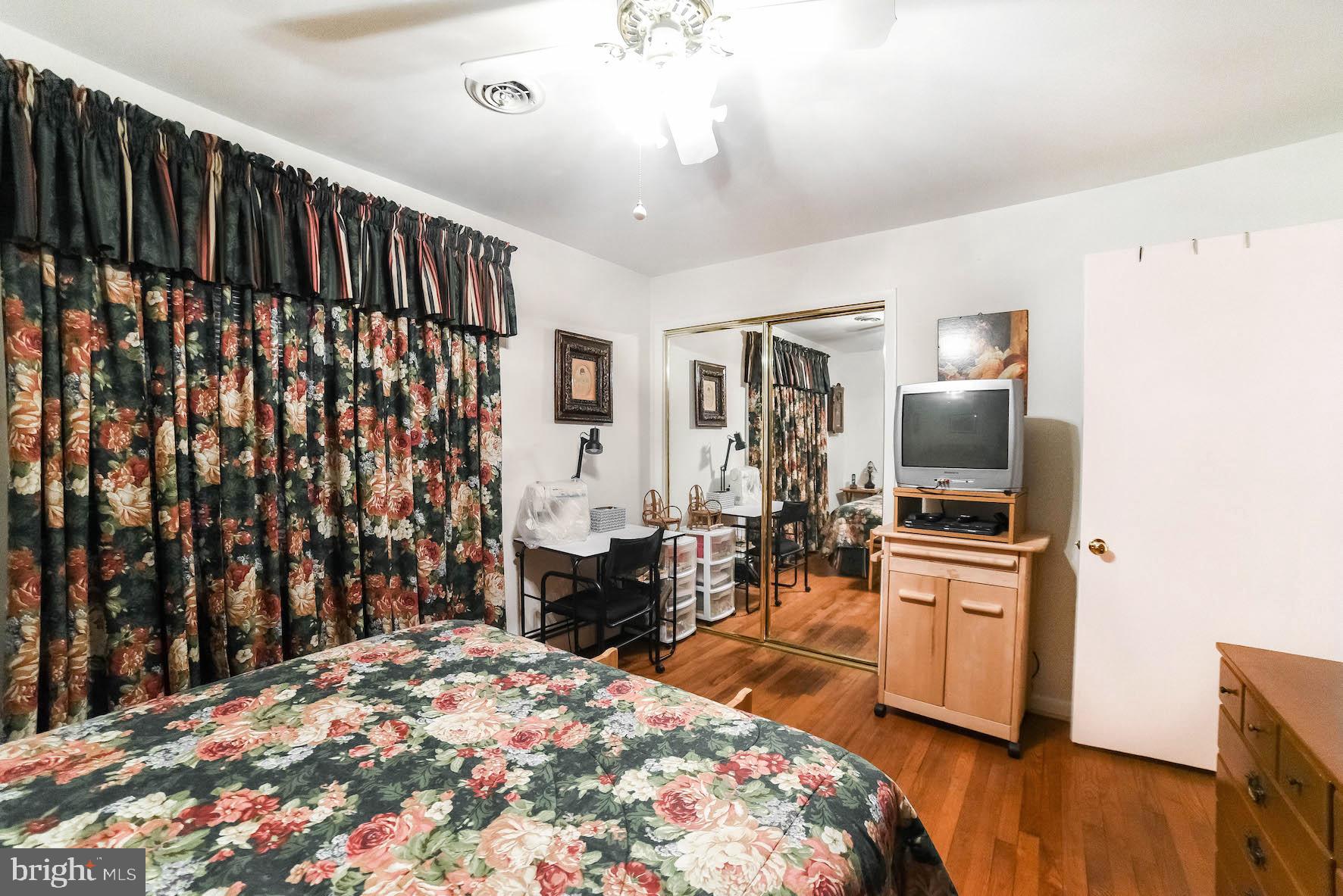 GOLDEN BEACH - Residential