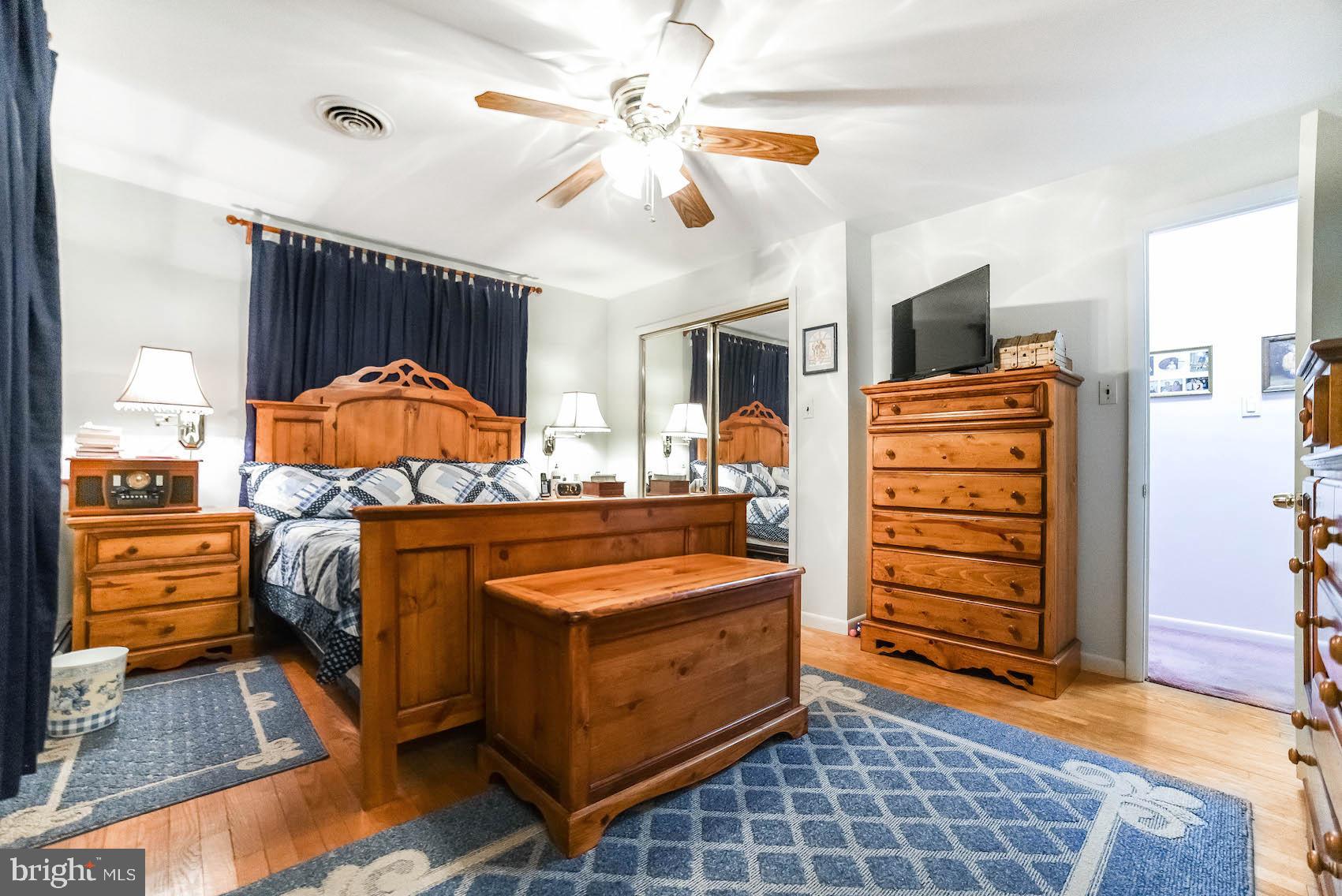 GOLDEN BEACH - Residential