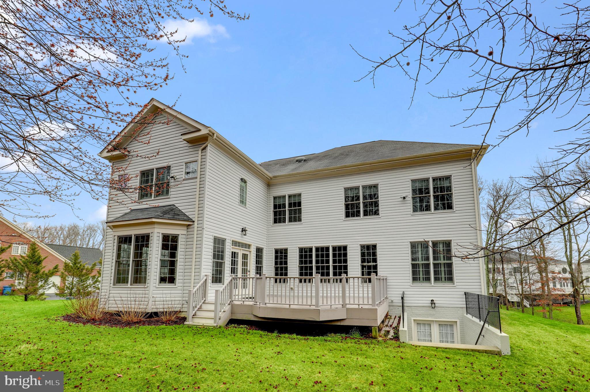 LAUREL OVERLOOK - Residential
