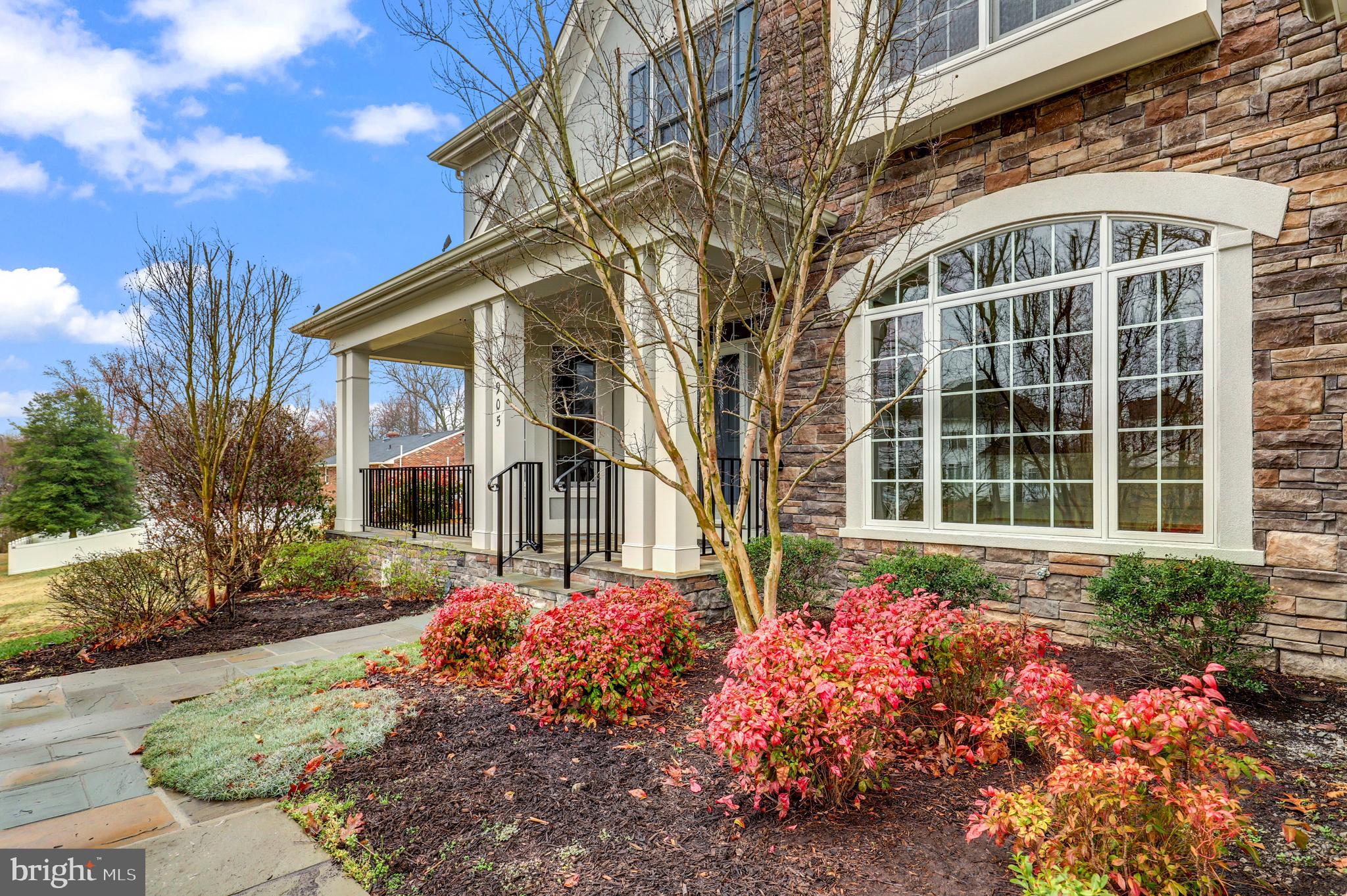 LAUREL OVERLOOK - Residential