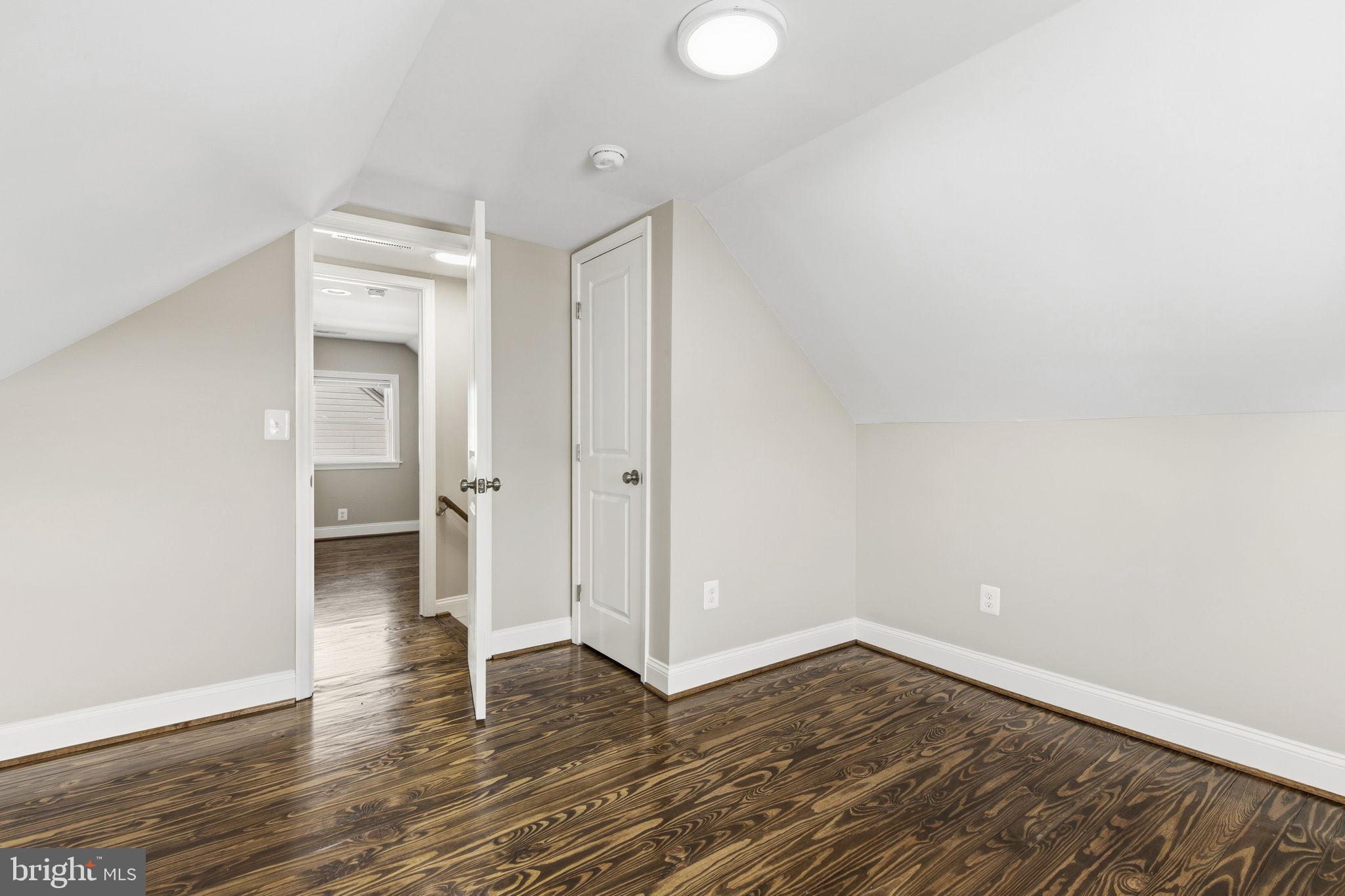 BROOKVIEW - Residential