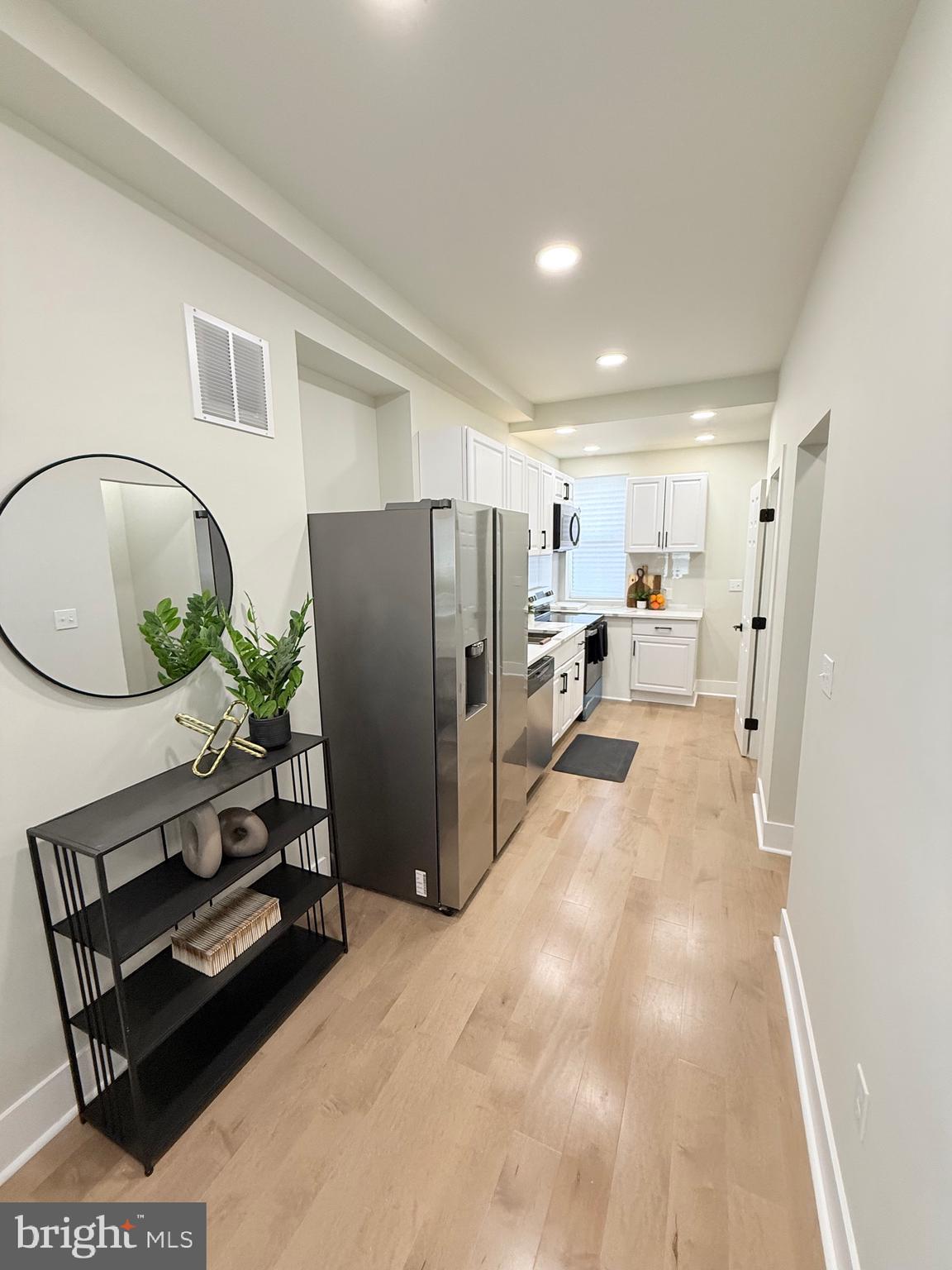 BROADWAY EAST - Residential