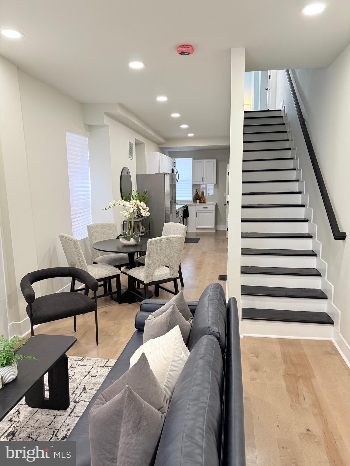 BROADWAY EAST - Residential