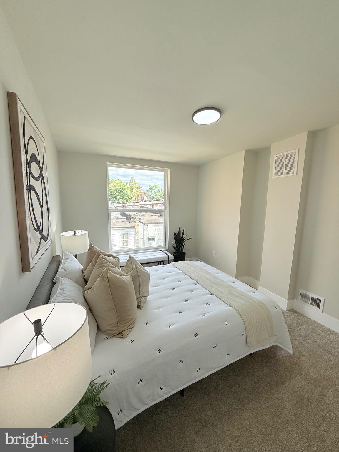 BROADWAY EAST - Residential