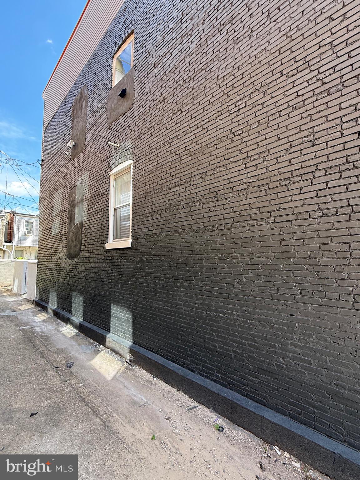 BROADWAY EAST - Residential
