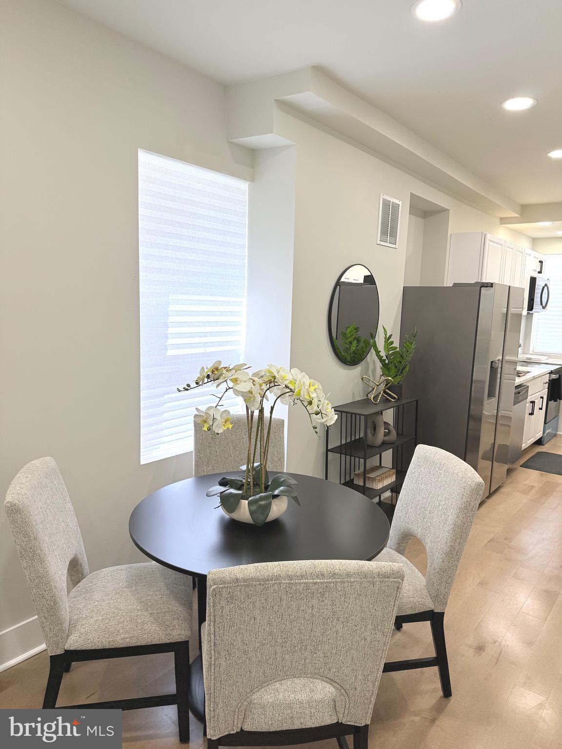 BROADWAY EAST - Residential