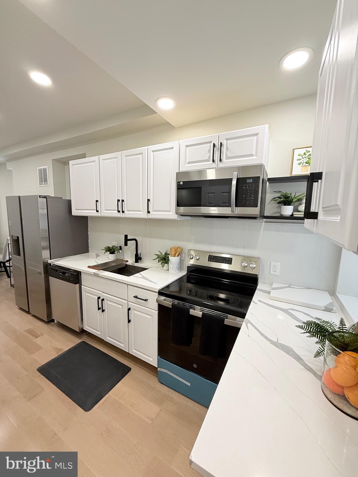 BROADWAY EAST - Residential