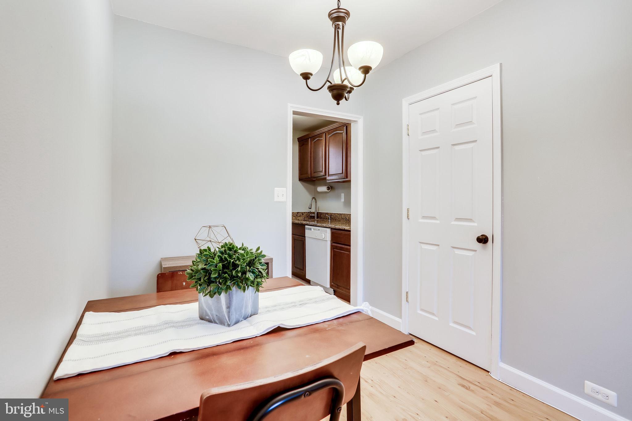 ARLINGTON OAKS - Residential