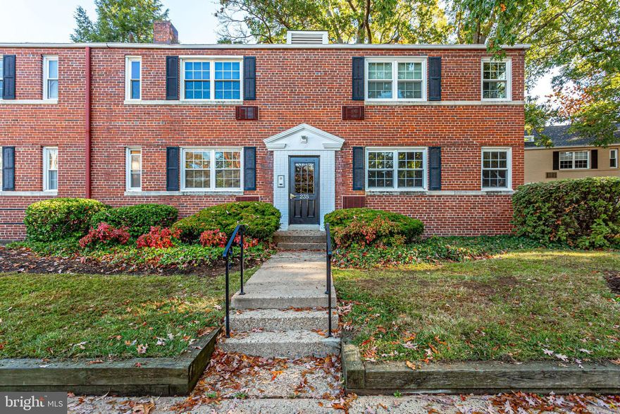 Welcome Home to Arlington Oaks. Perfect move-in ready 1 bedroom condo. Enjoy your renovated kitchen with granite counters and new floors. Freshly painted & New doors. Ceiling fan in the bedroom. Laundry in unit.  Association covers heat, water, trash. Community offers gym ($60 annual fee), tennis court, professional landscaping, patio and seating area amongst large beautiful trees. Reserve your own garden plot (small fee). Easy parking for owners & visitors. Easy access to Route 50, I395, DC, Rosslyn, Amazon HQ. Close to Ballston Metro and under development Ballston Quarter. Plenty of bus stops and public transportation options nearby. Bikeshare rack. FHA approved.