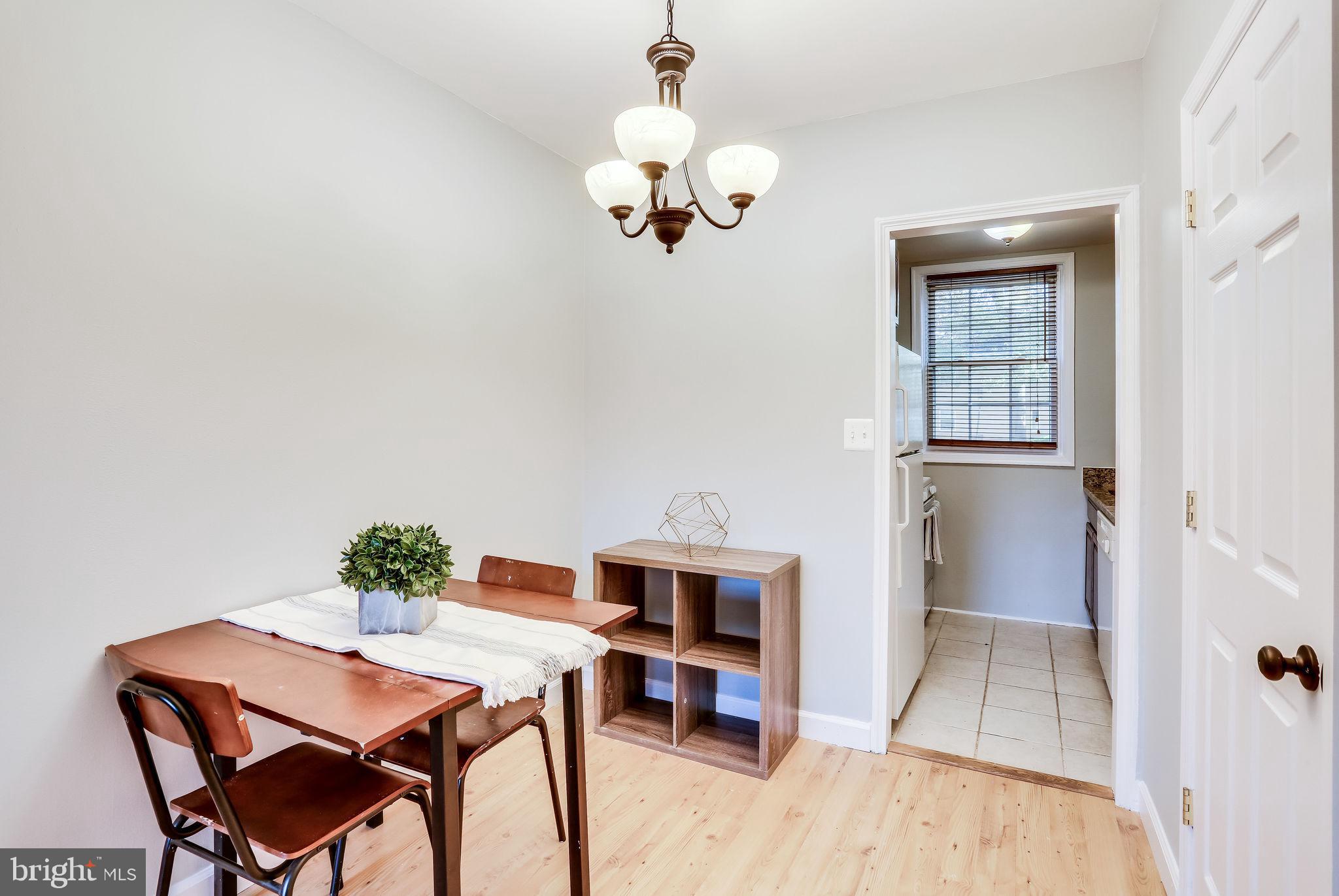 ARLINGTON OAKS - Residential