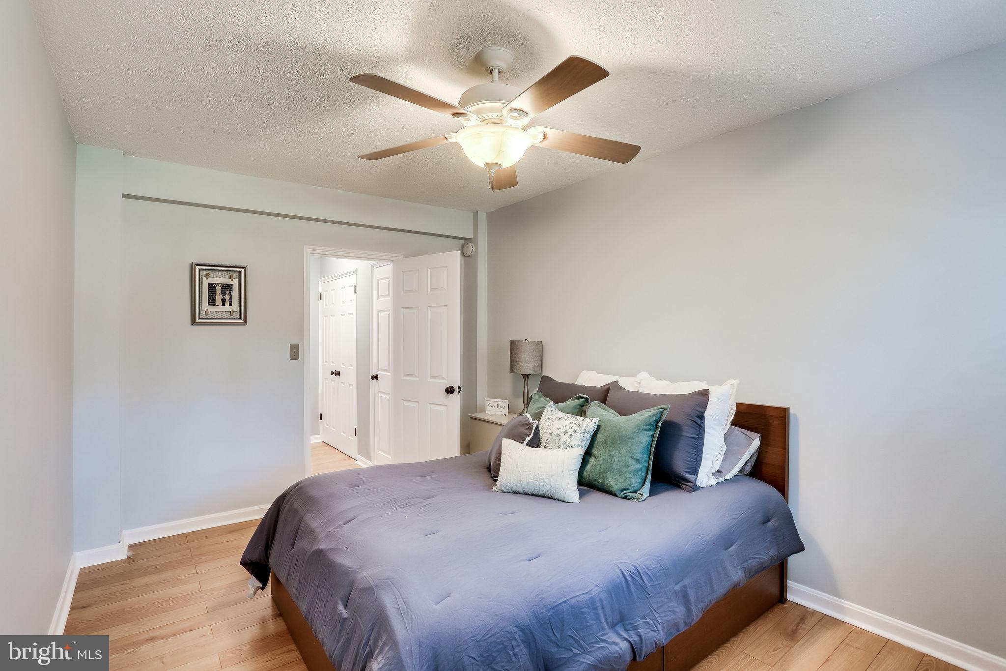 ARLINGTON OAKS - Residential