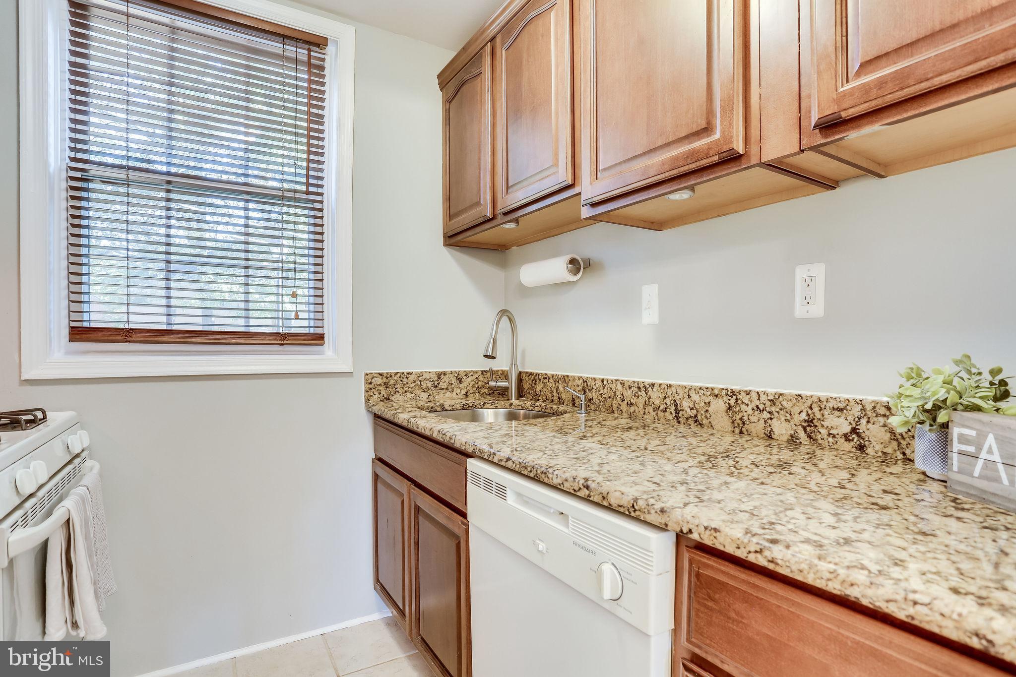 ARLINGTON OAKS - Residential