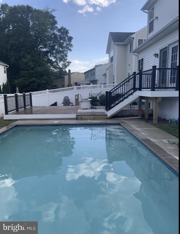 COLONIAL PARK - Residential