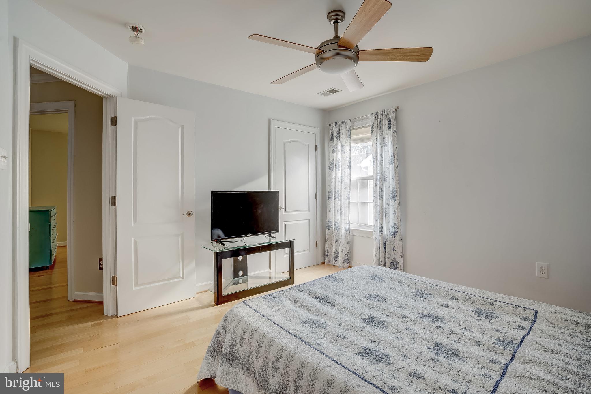 COLONIAL PARK - Residential