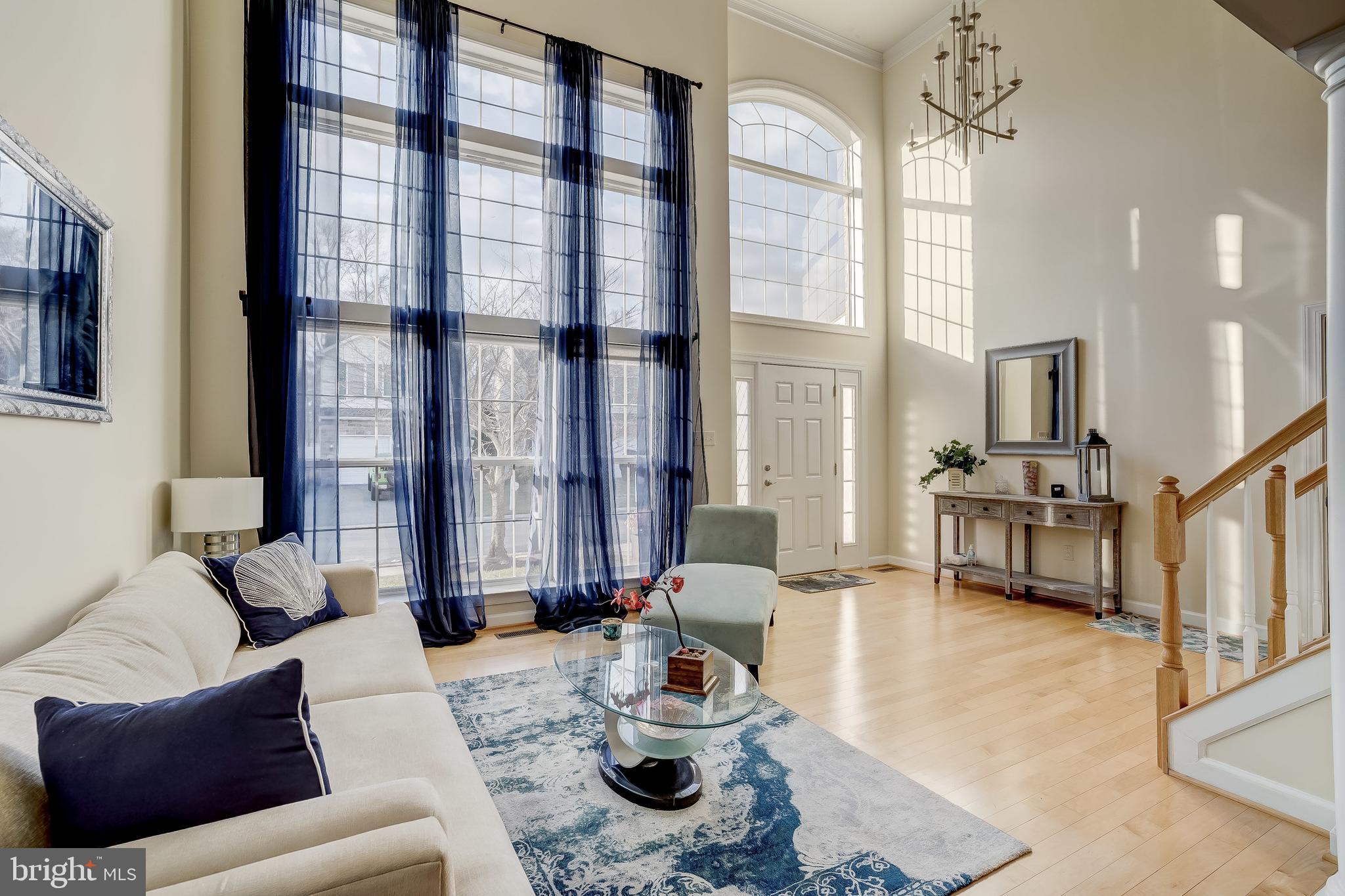 COLONIAL PARK - Residential