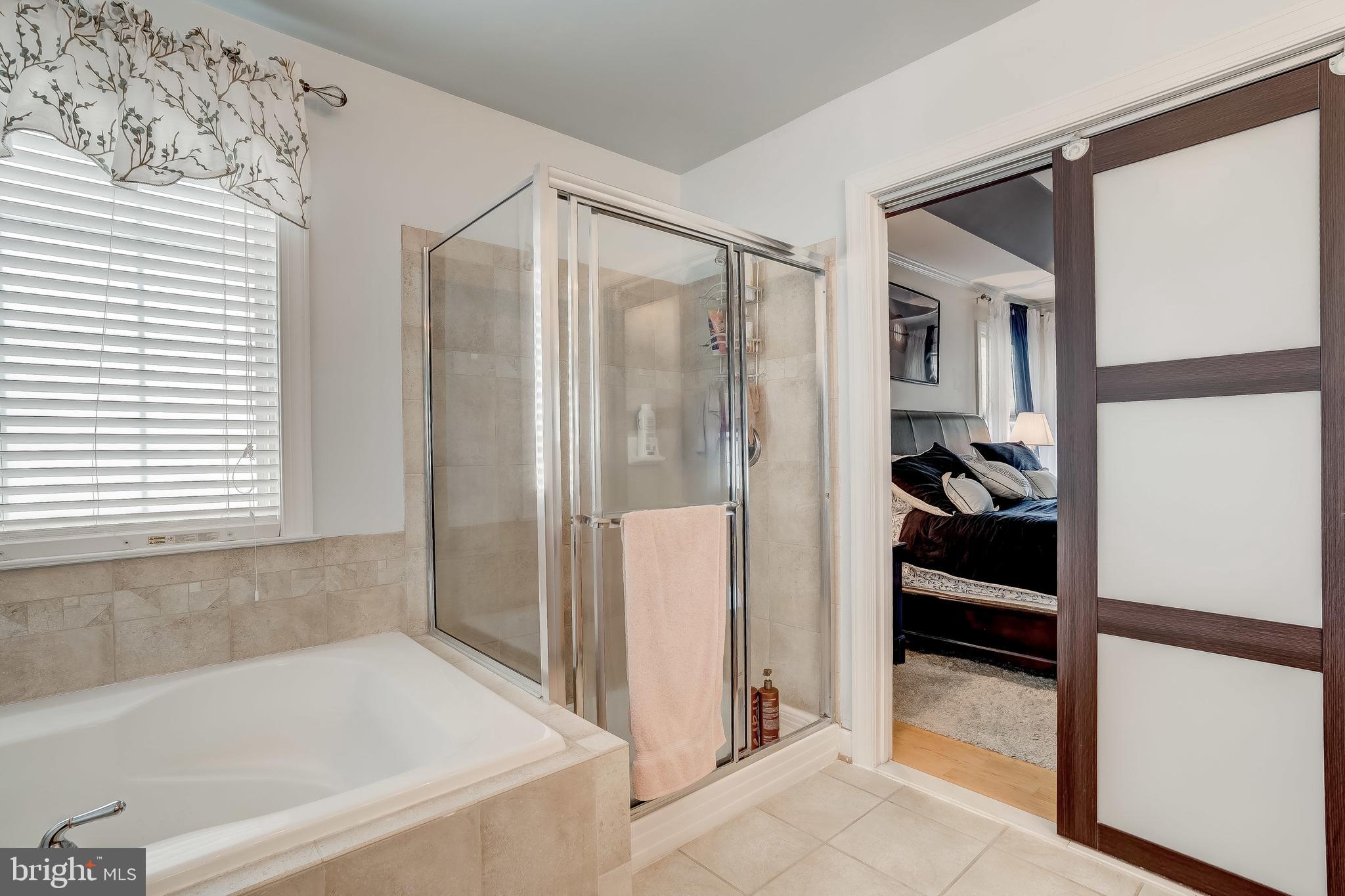 COLONIAL PARK - Residential