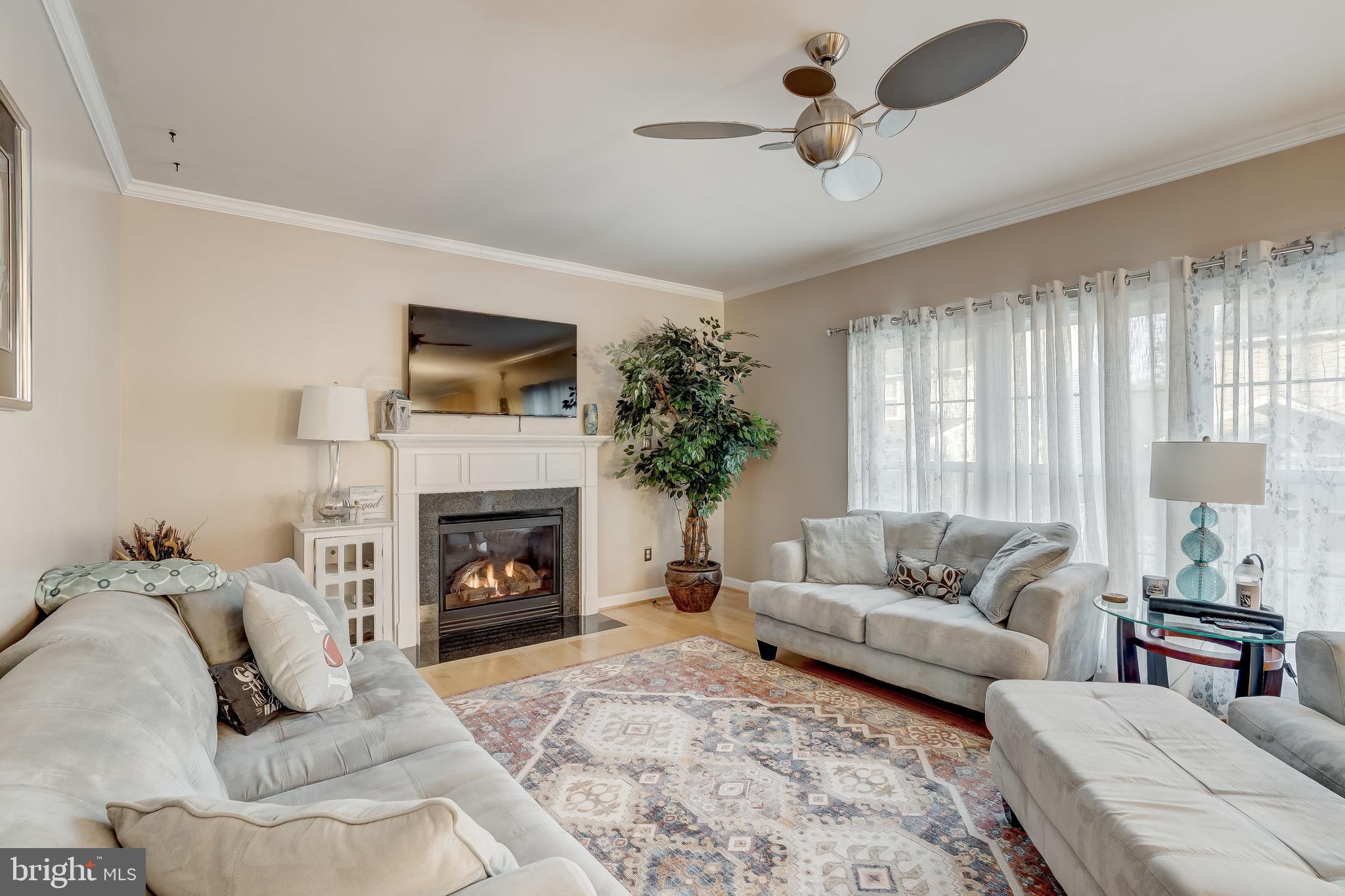 COLONIAL PARK - Residential