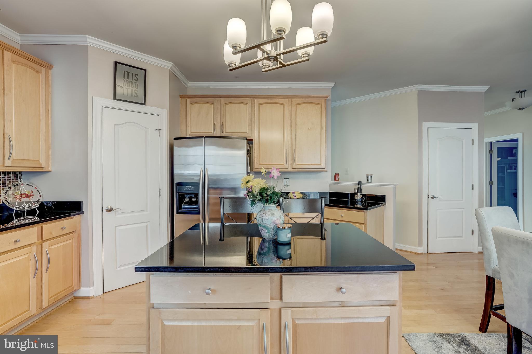 COLONIAL PARK - Residential