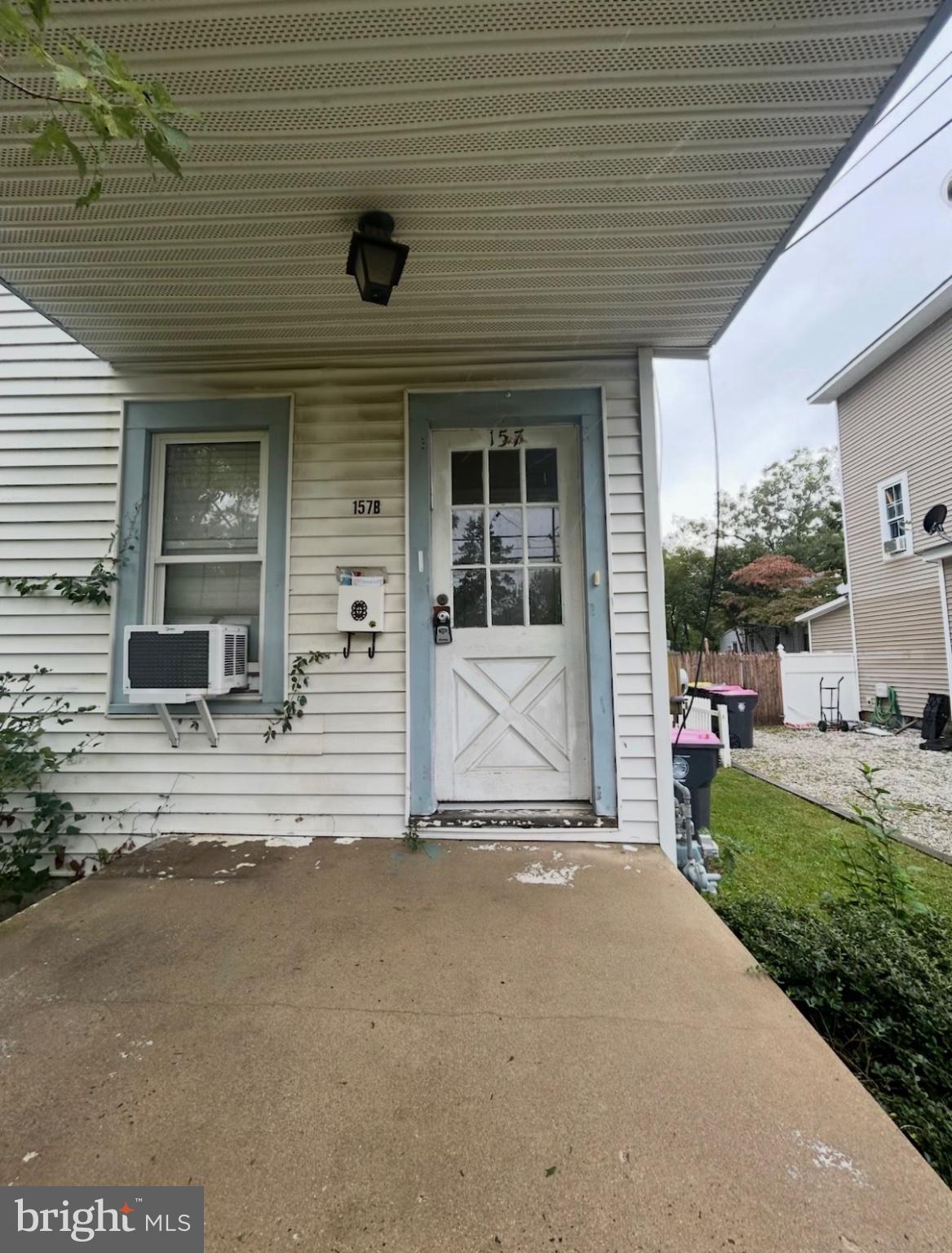 157 CLIFTON AVENUE B