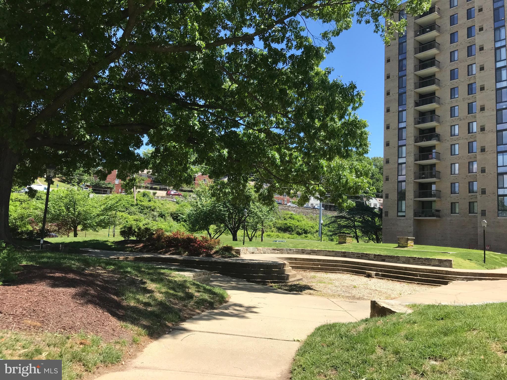 THE CARLTON - Residential