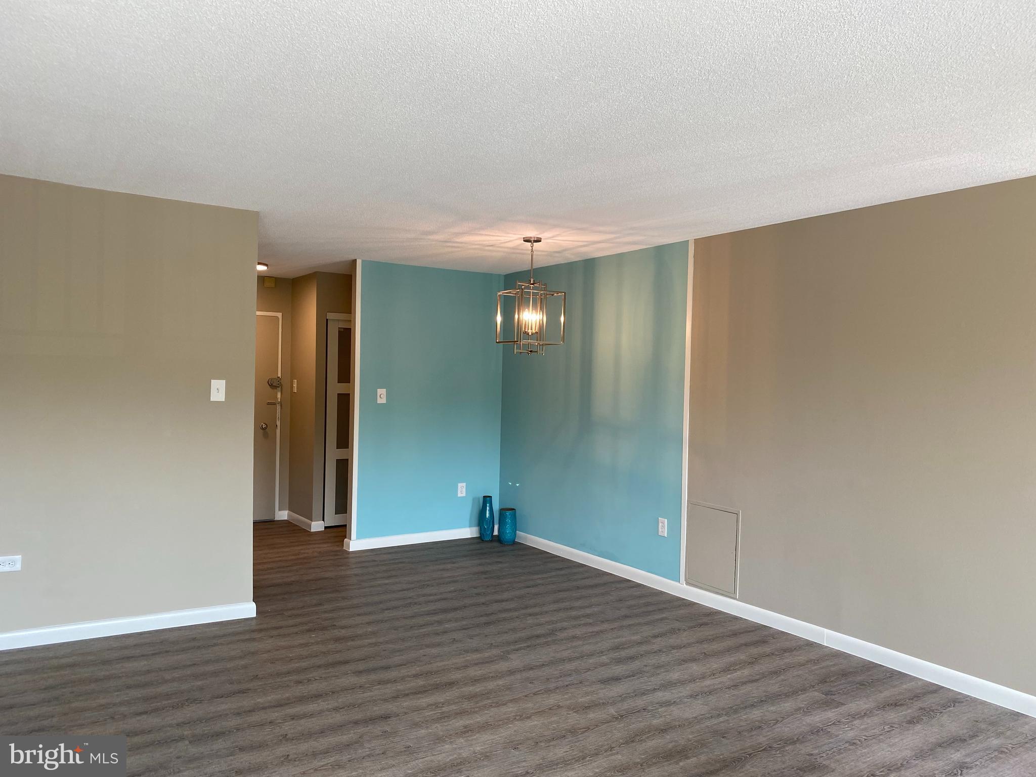 THE CARLTON - Residential