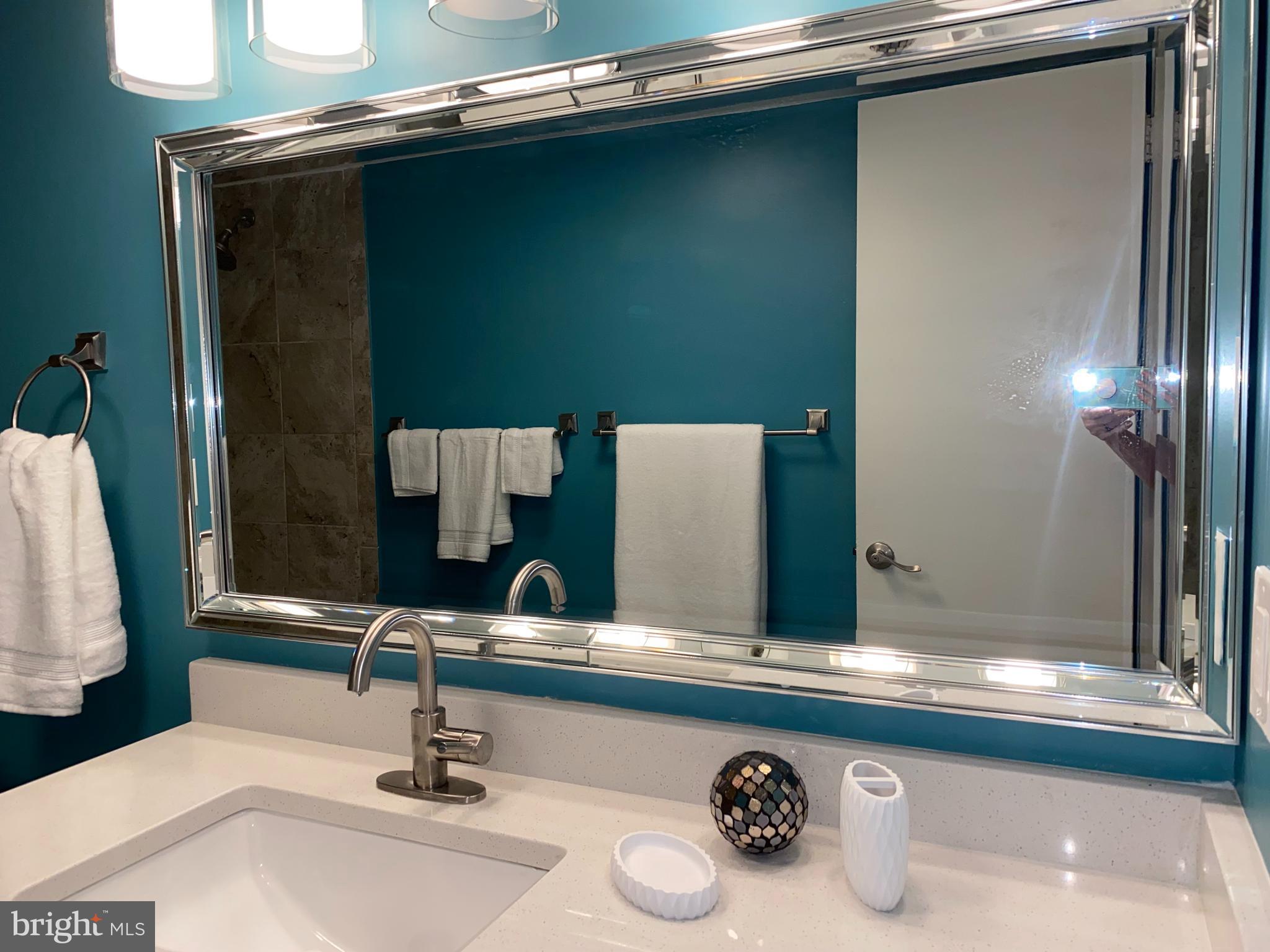 THE CARLTON - Residential