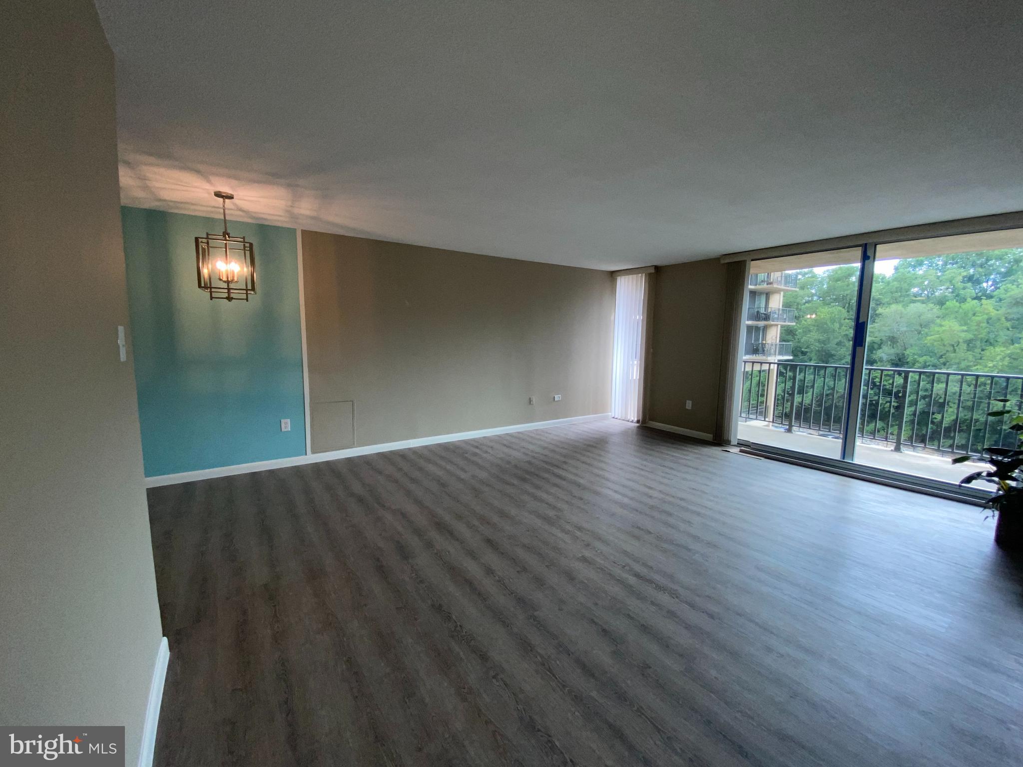 THE CARLTON - Residential