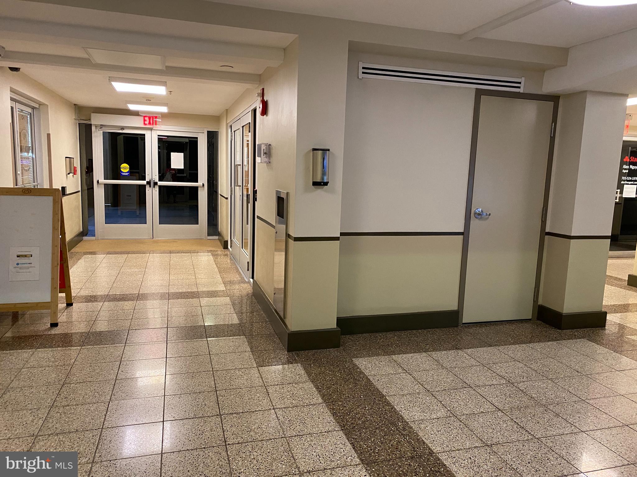 THE CARLTON - Residential