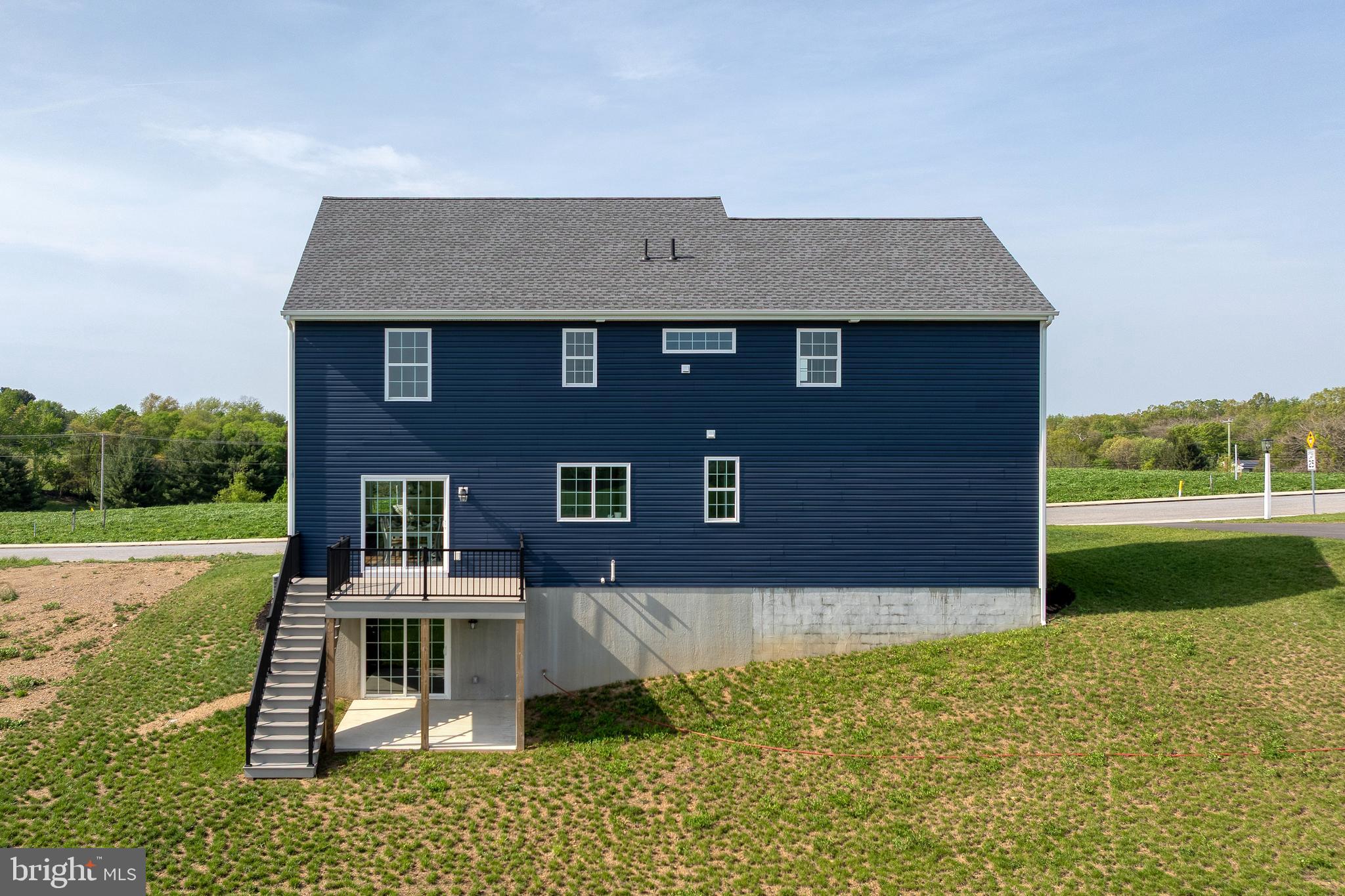 480 WINDING WAY 201