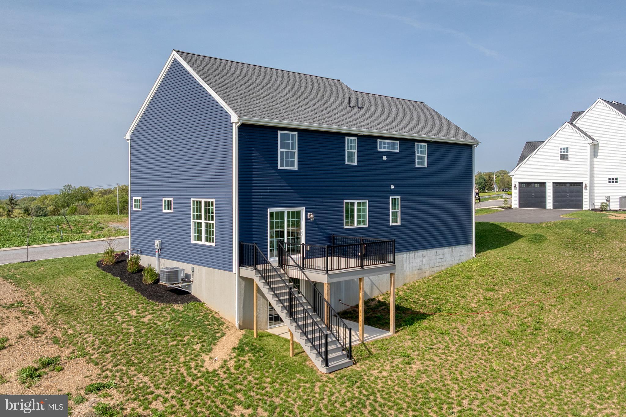 480 WINDING WAY 201