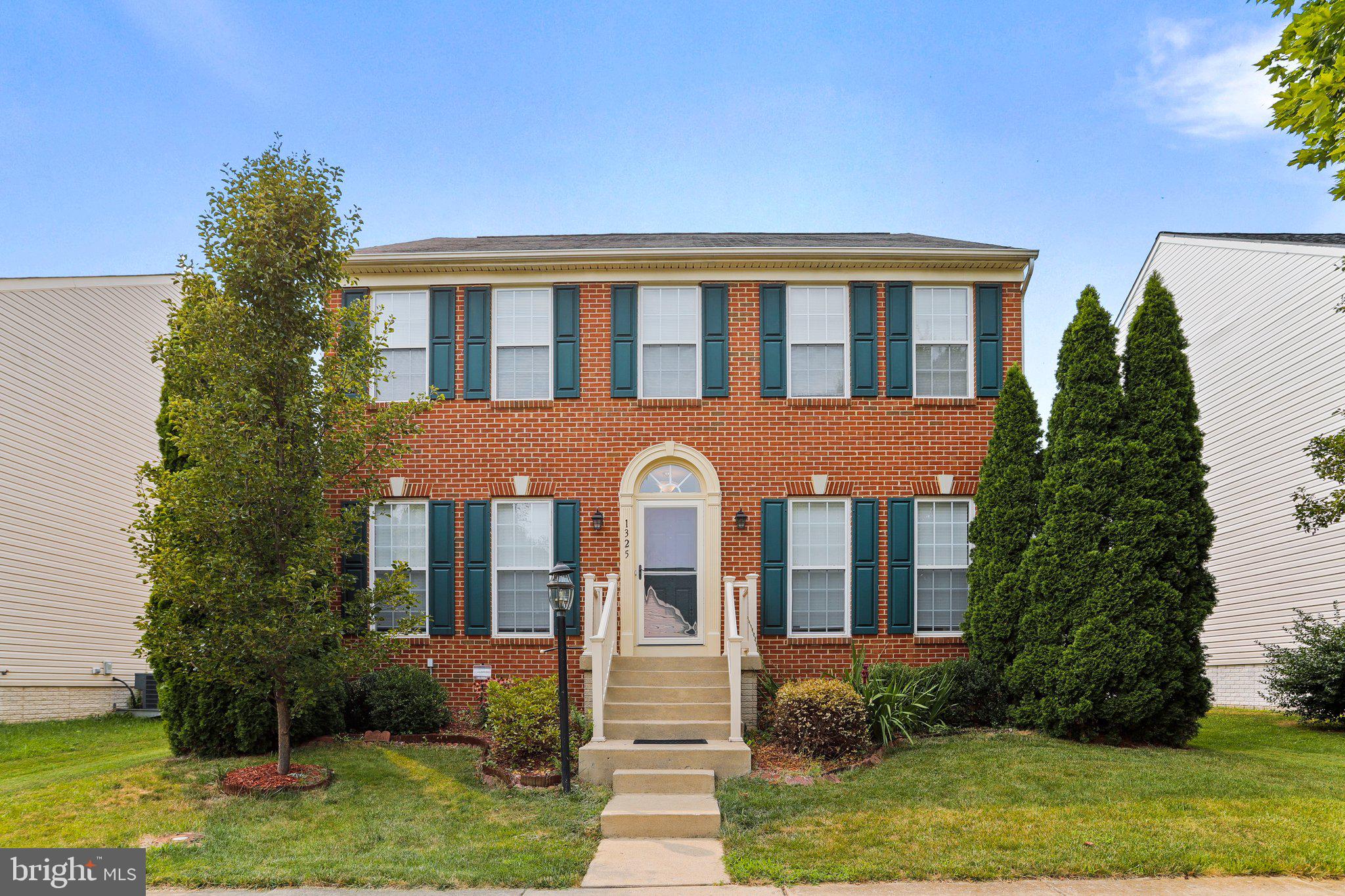 LAKELAND PLACE - Residential Lease