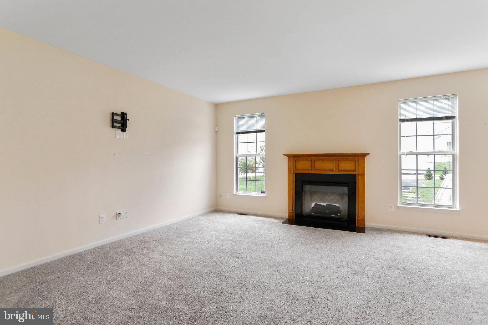 LAKELAND PLACE - Residential Lease