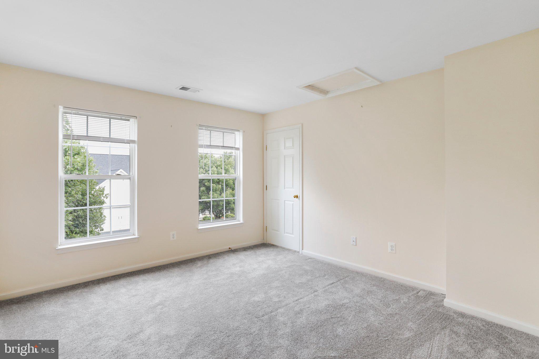 LAKELAND PLACE - Residential Lease