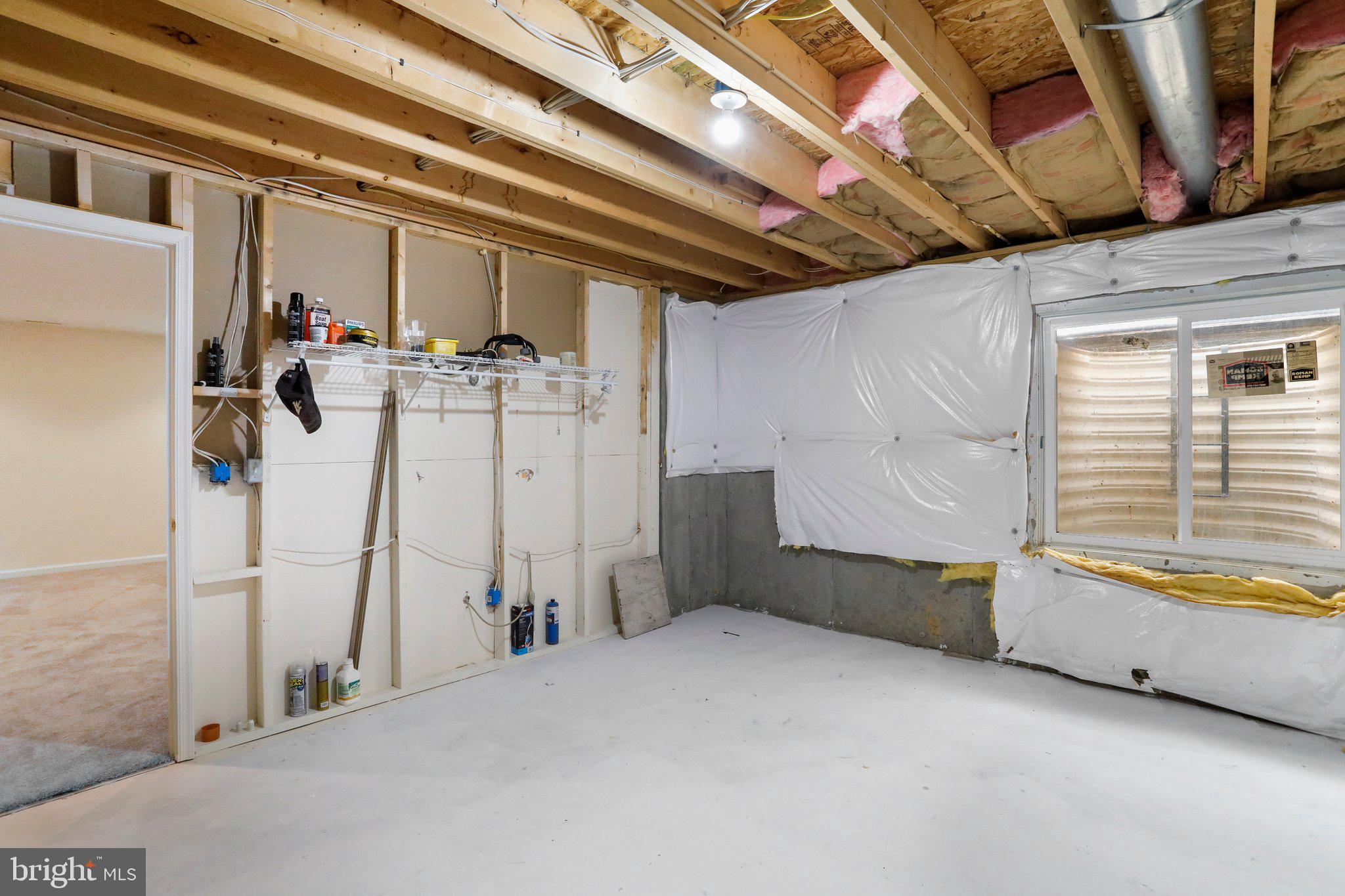 LAKELAND PLACE - Residential Lease