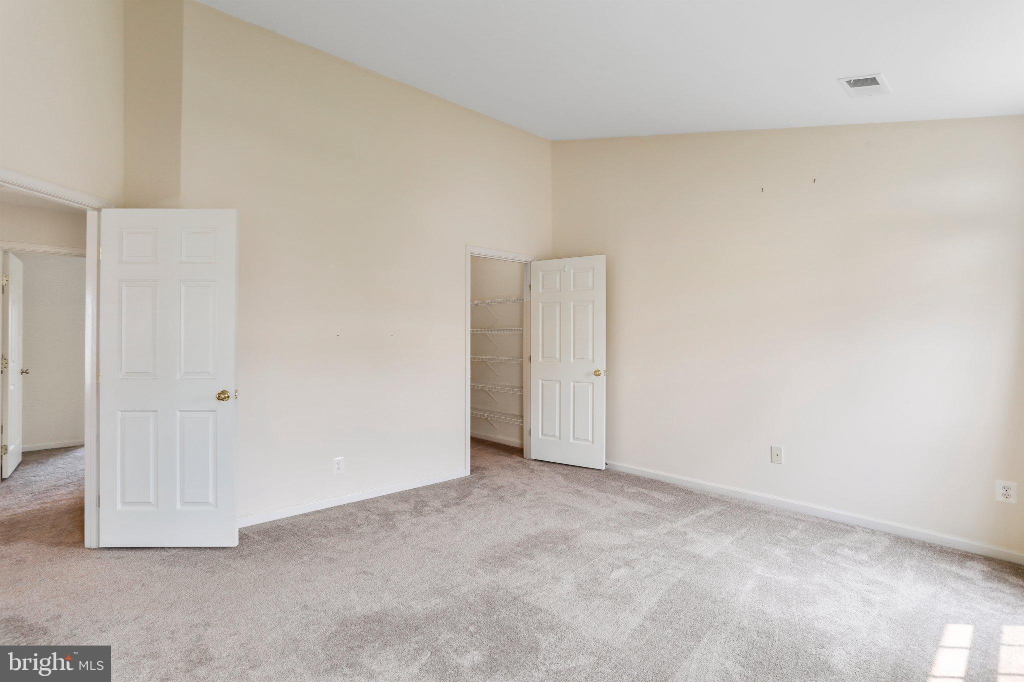 LAKELAND PLACE - Residential Lease