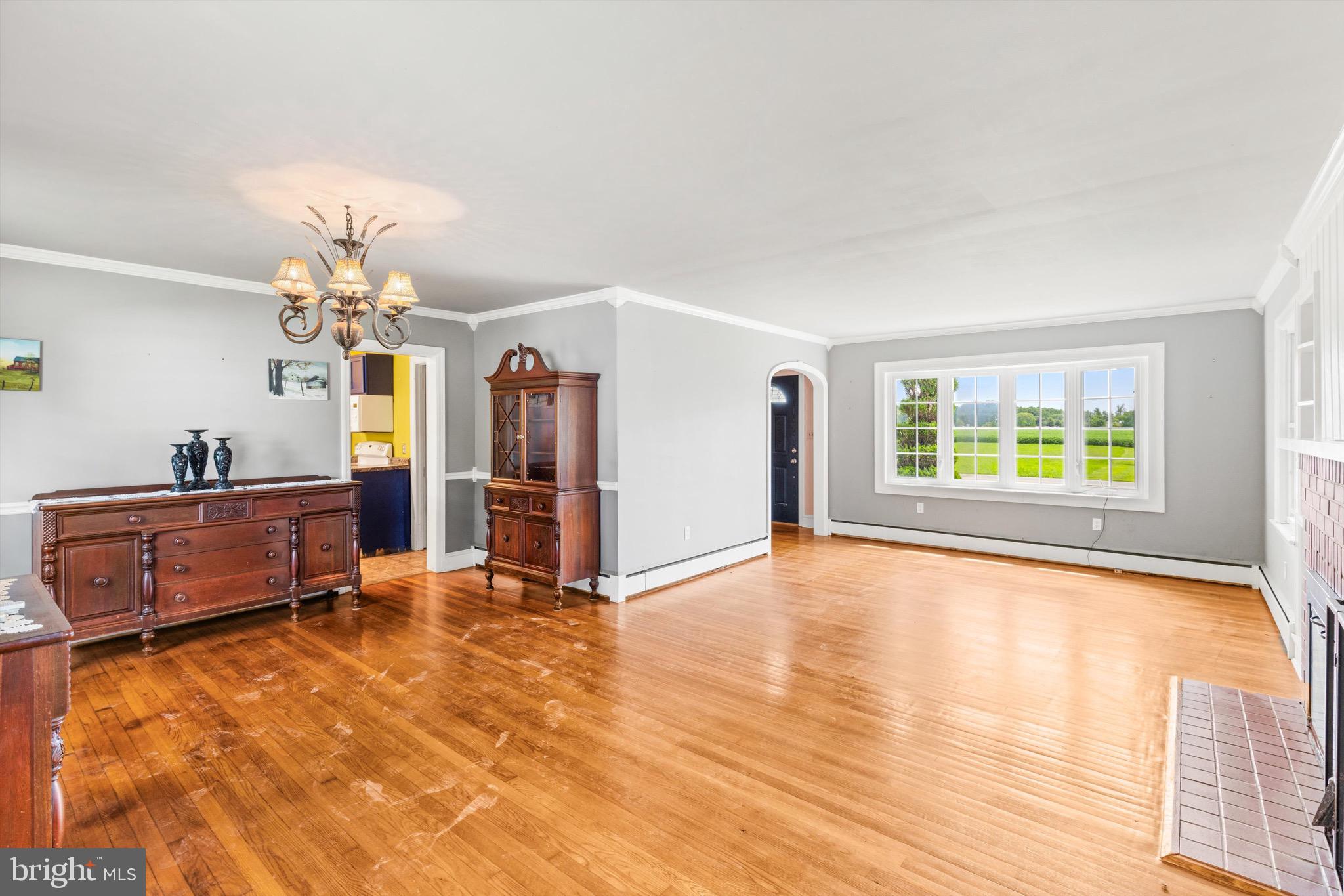 8505 NEWARK ROAD